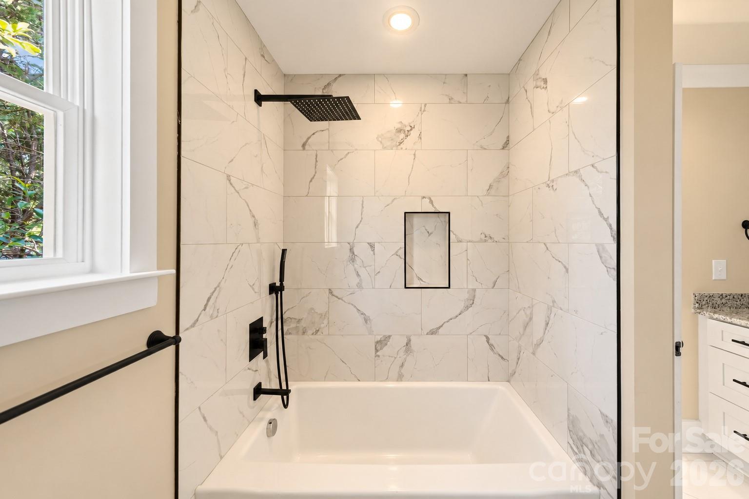1222 Wood Street Property Photo 10