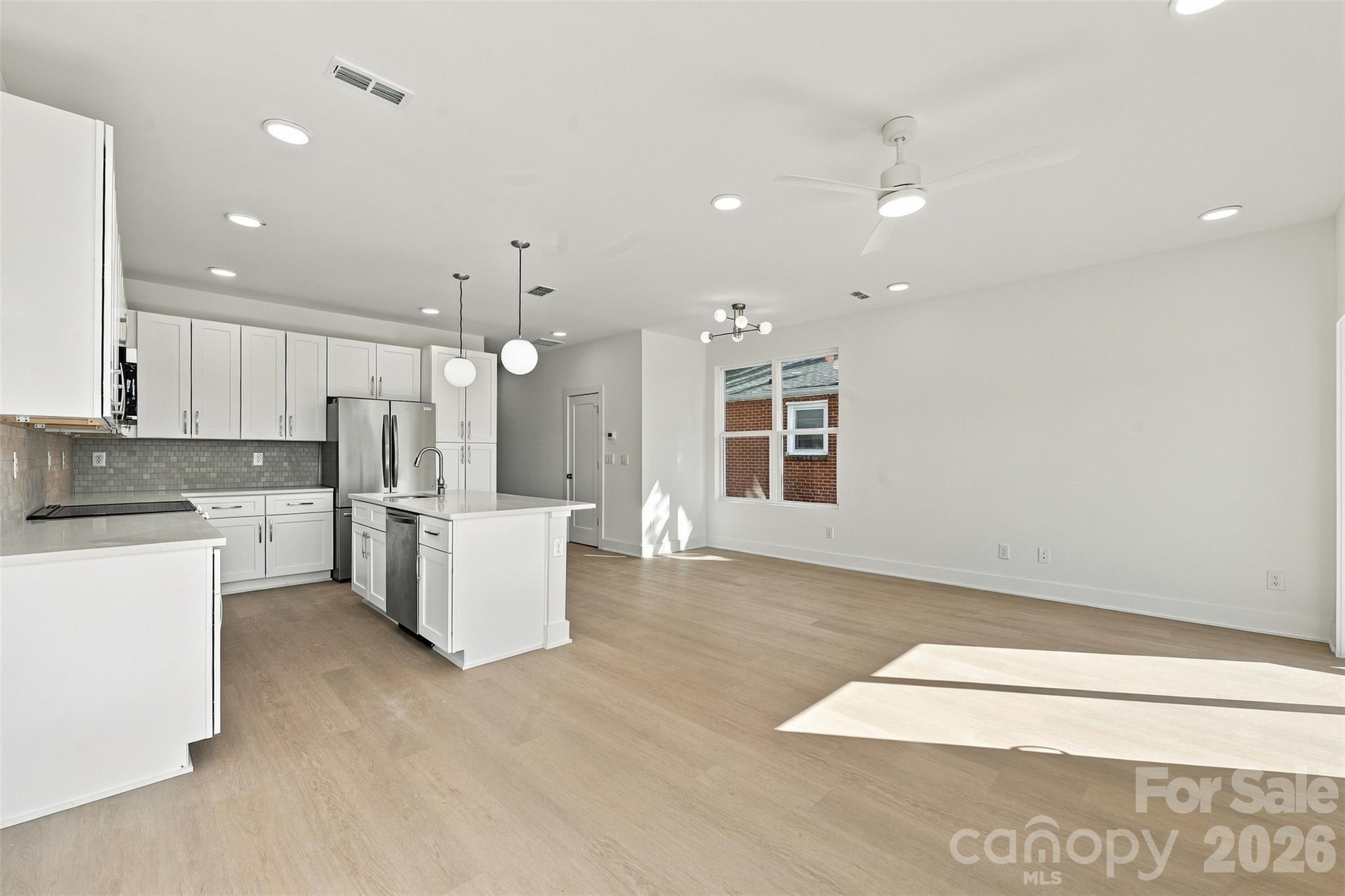 606 N Broad Street Property Photo 9