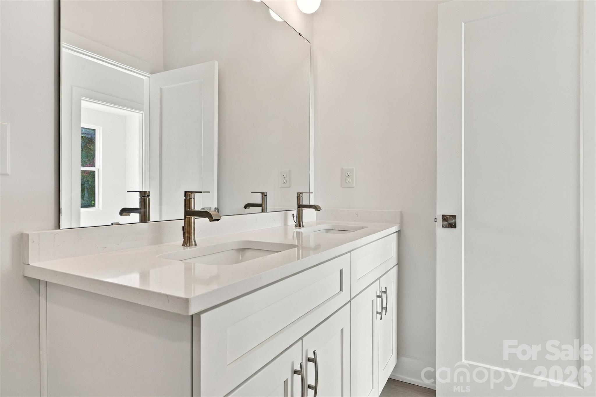 606 N Broad Street Property Photo 29