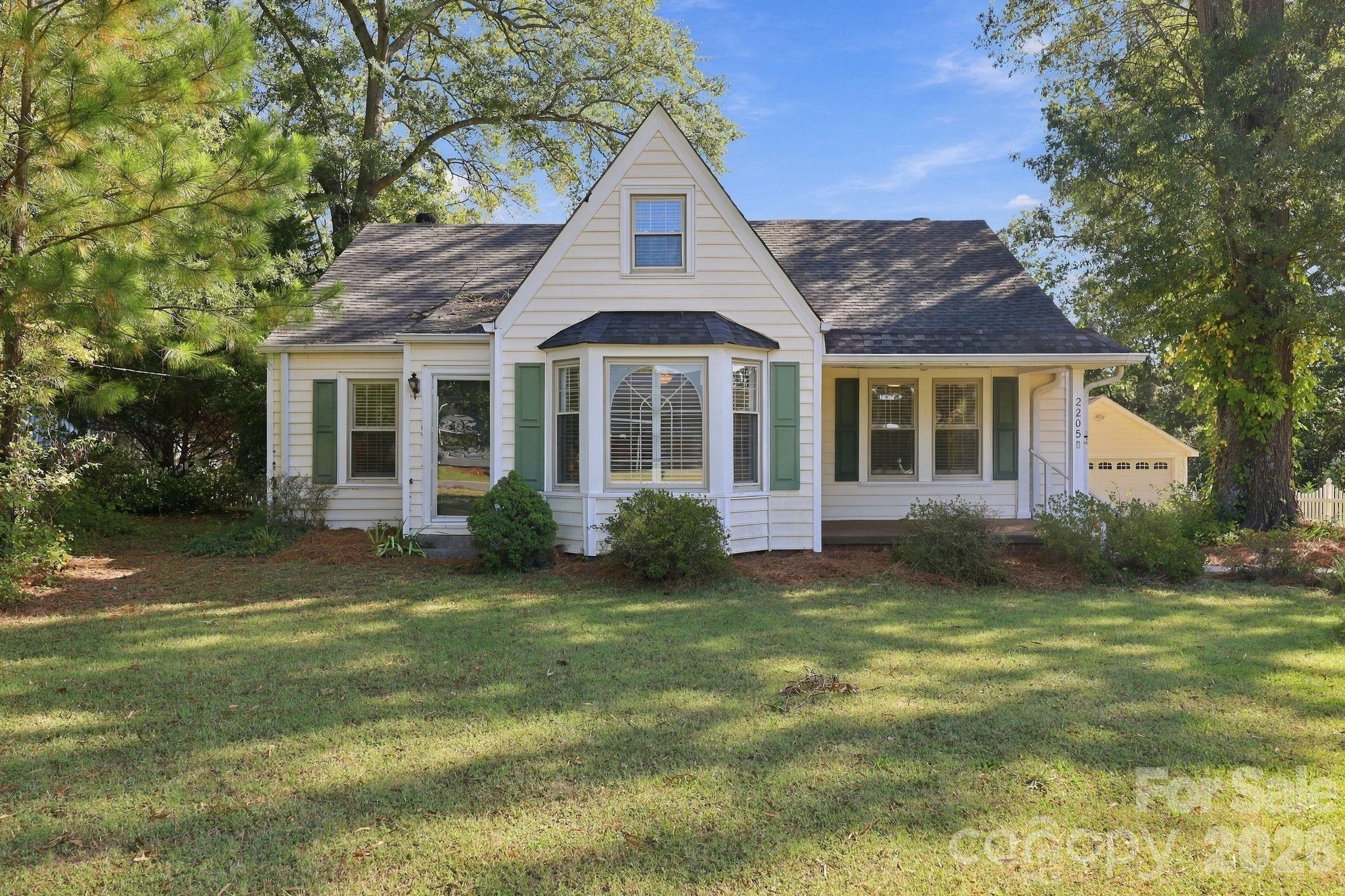 2205 Pennsylvania Avenue Property Photo 1