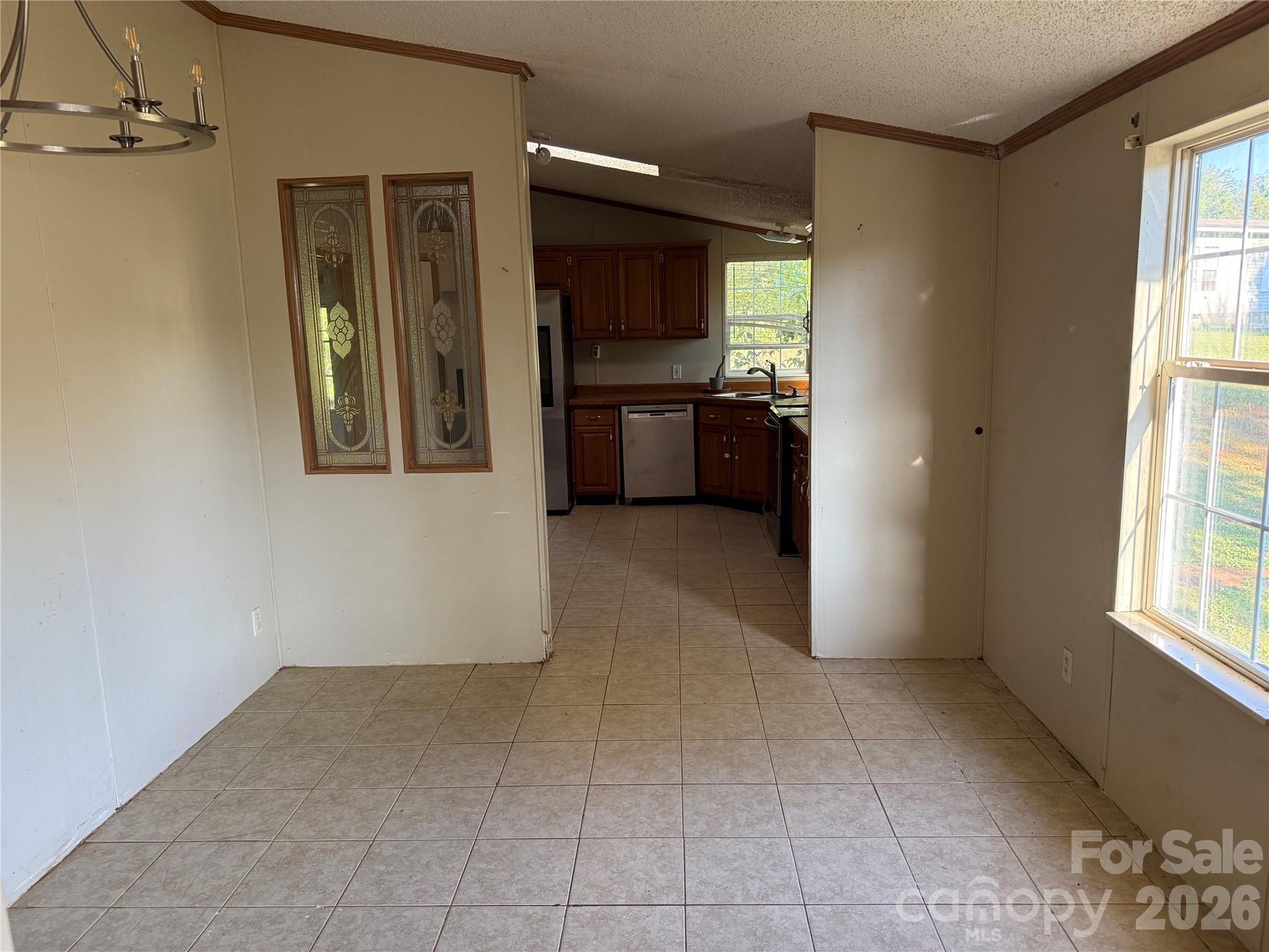 142 Forest Grove Drive 37 Property Photo 11