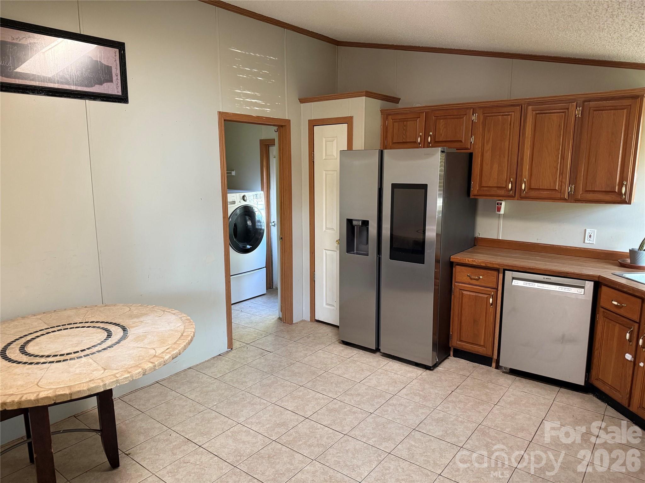 142 Forest Grove Drive 37 Property Photo 13