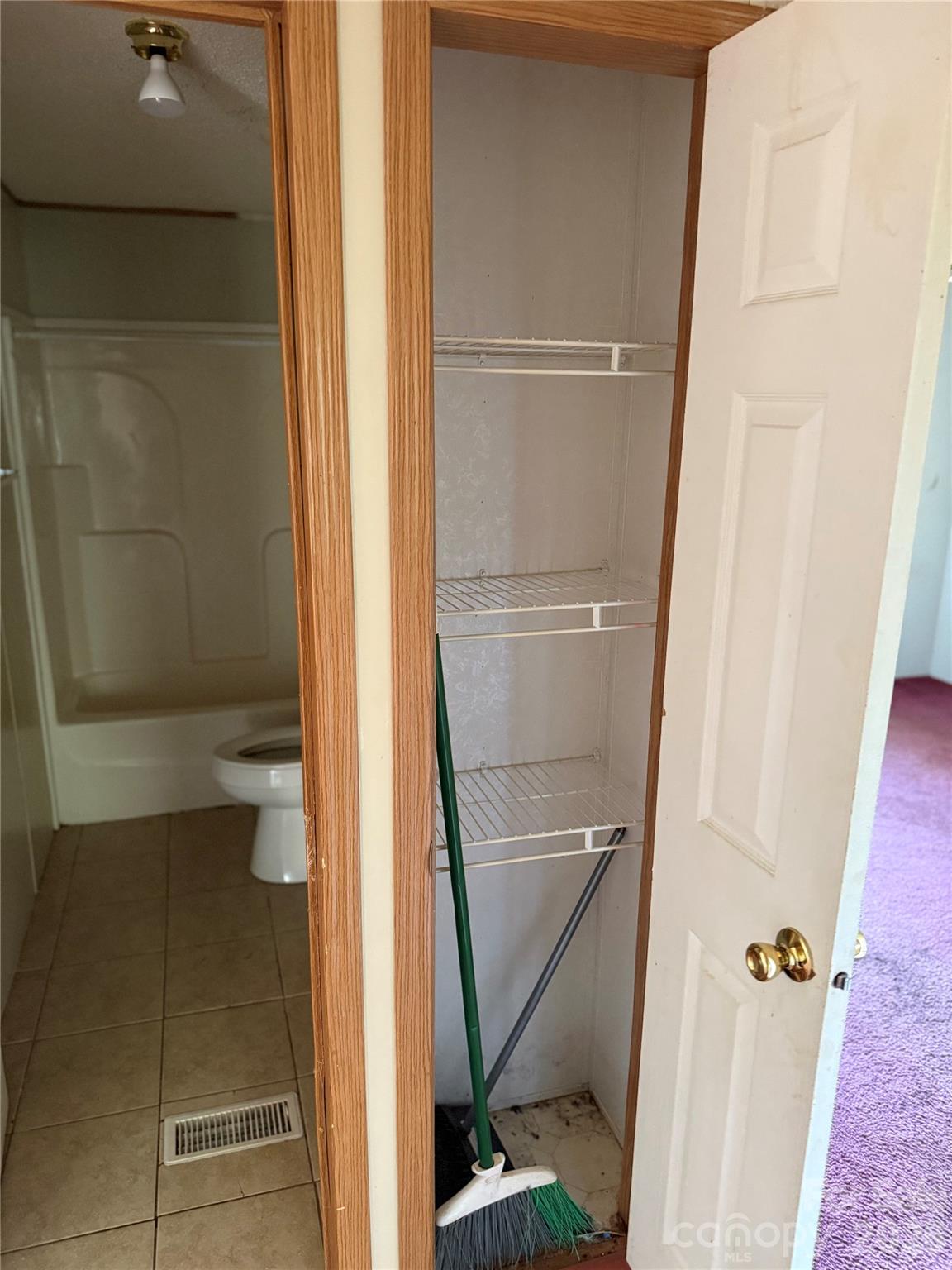 142 Forest Grove Drive 37 Property Photo 25