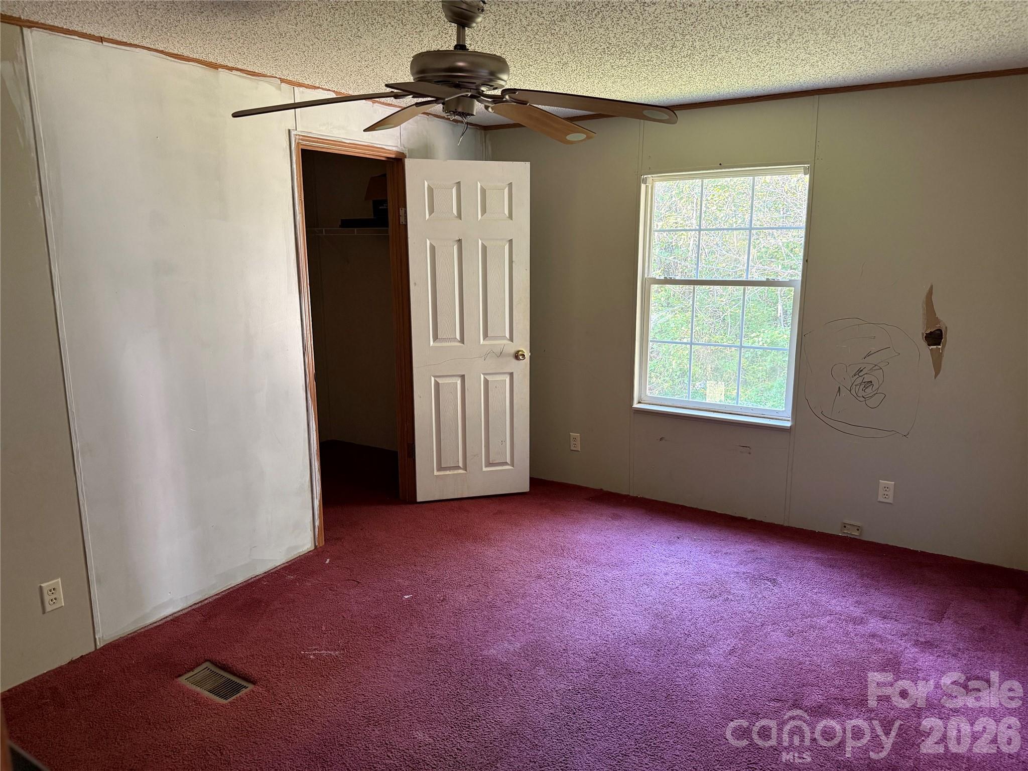 142 Forest Grove Drive 37 Property Photo 26