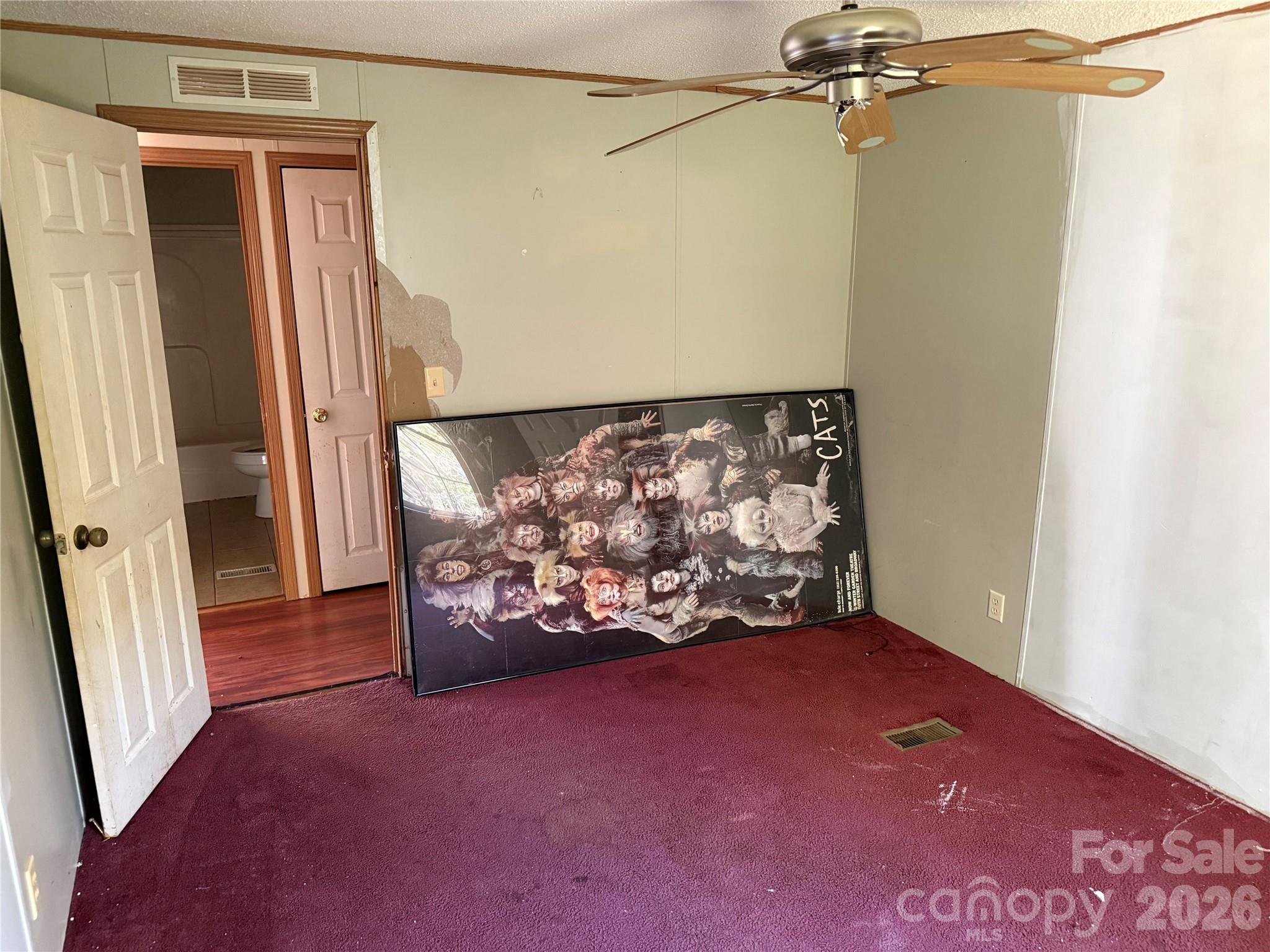142 Forest Grove Drive 37 Property Photo 27