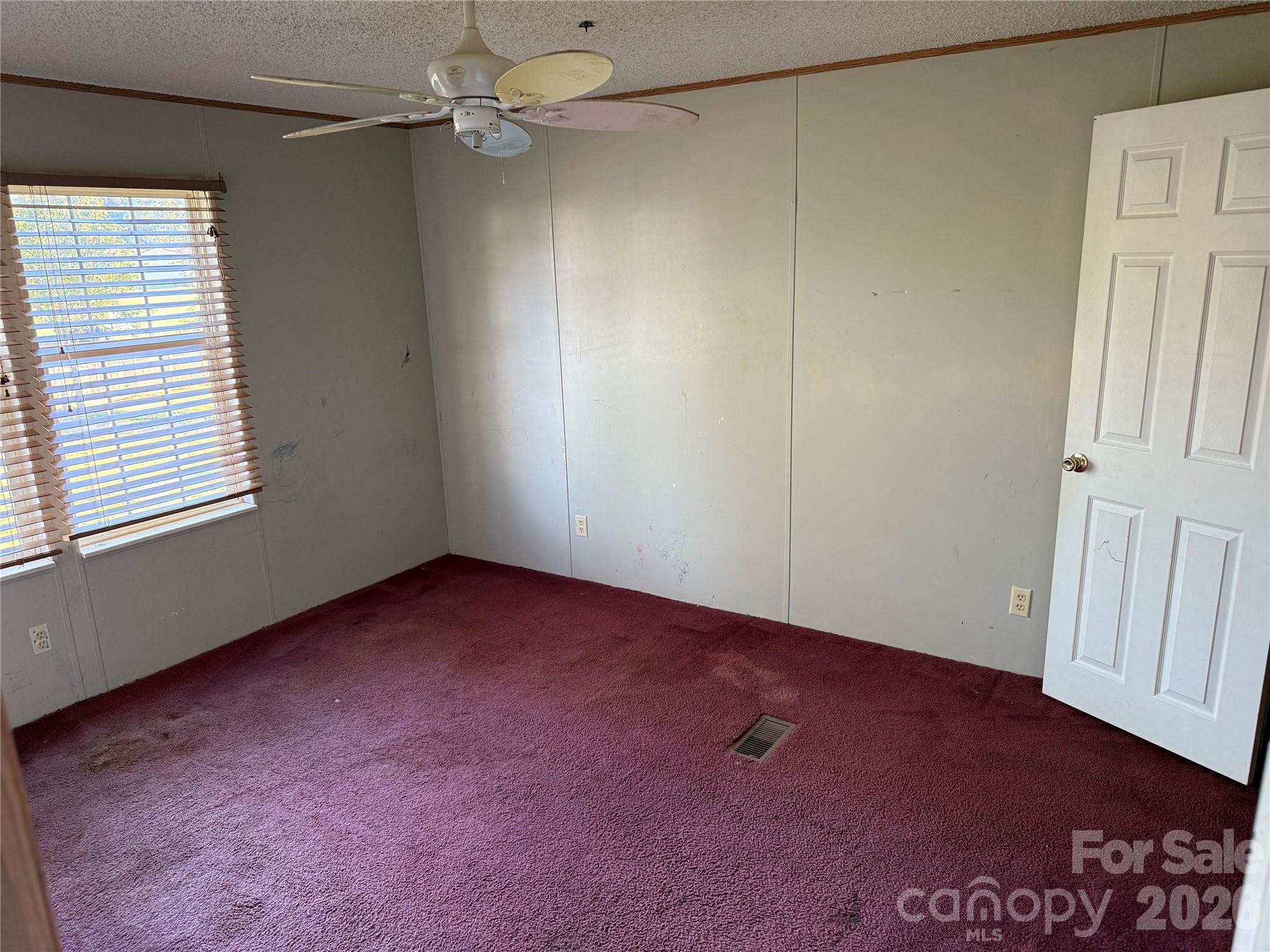 142 Forest Grove Drive 37 Property Photo 29