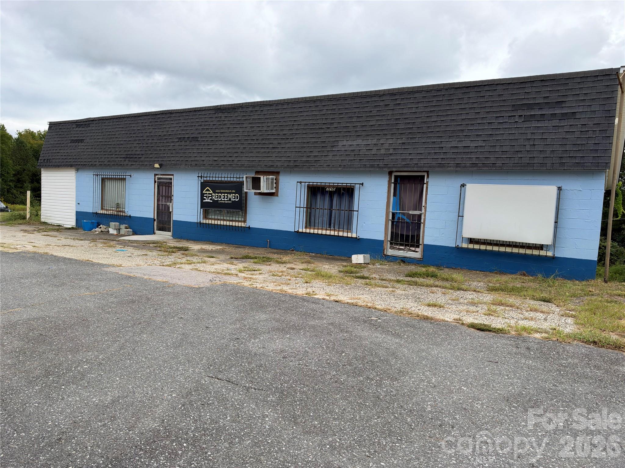 3265 Ridgeway Road Property Photo 1