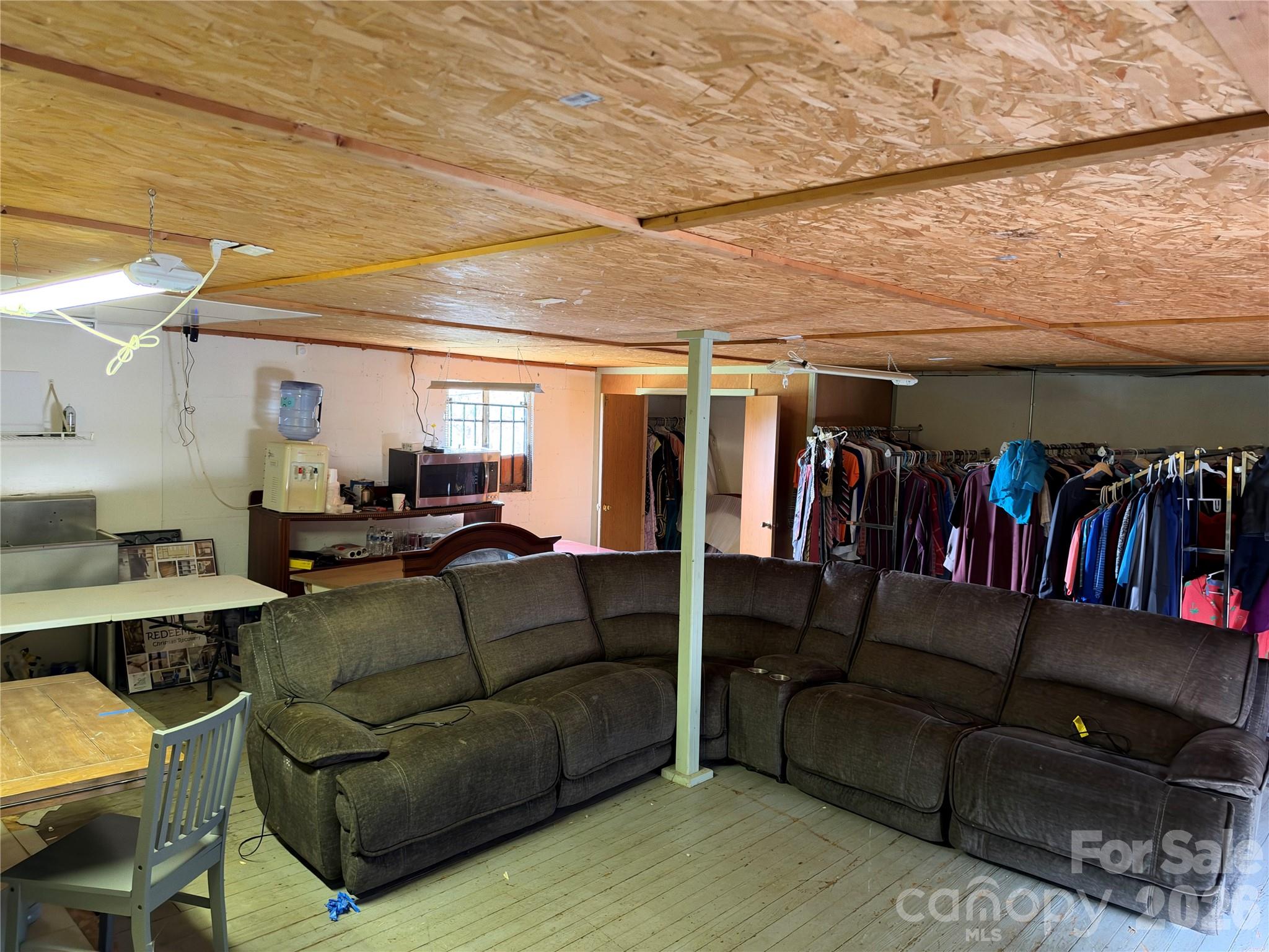 3265 Ridgeway Road Property Photo 7