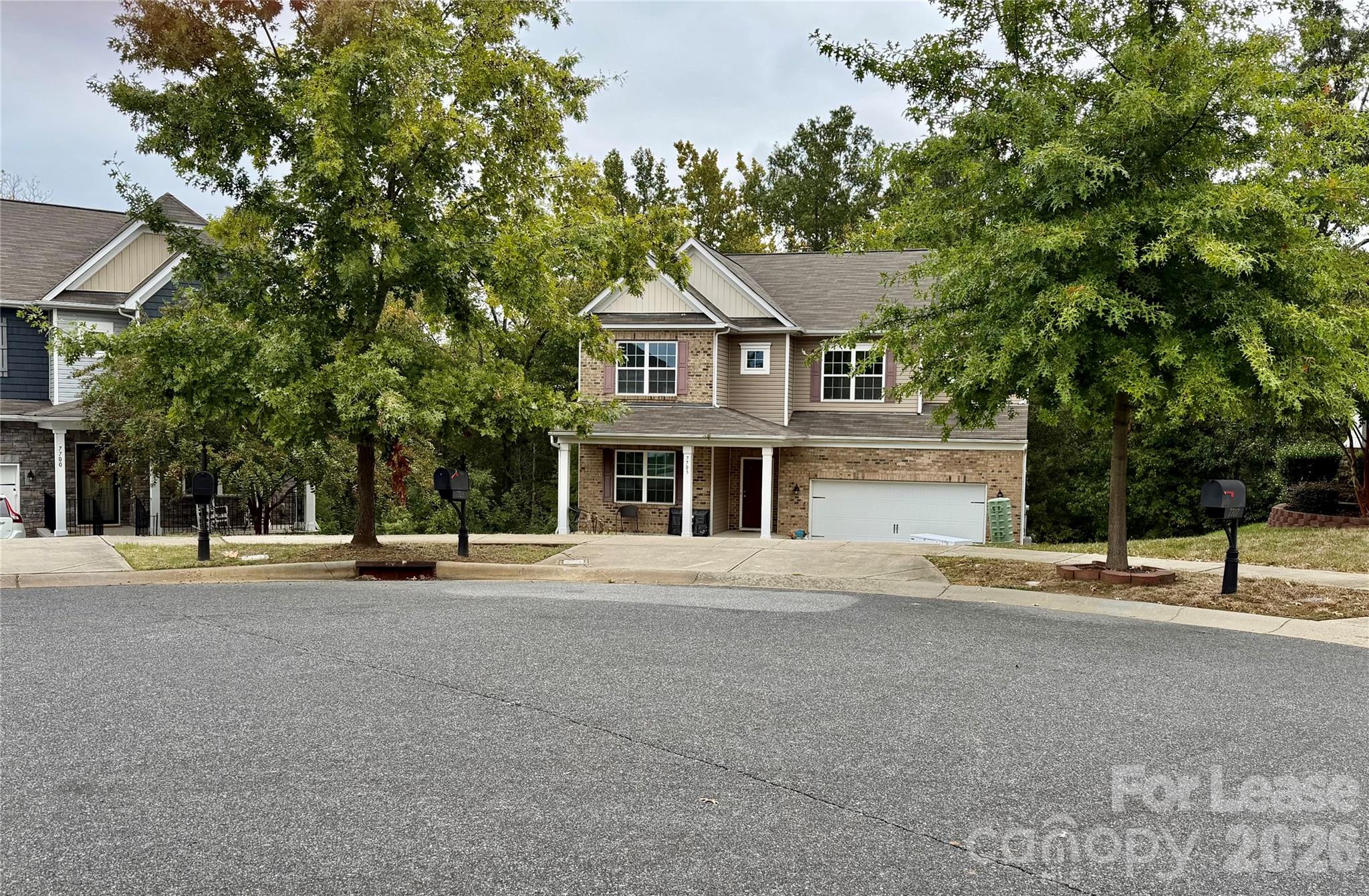 7703 Kelburn Lane Property Photo 3