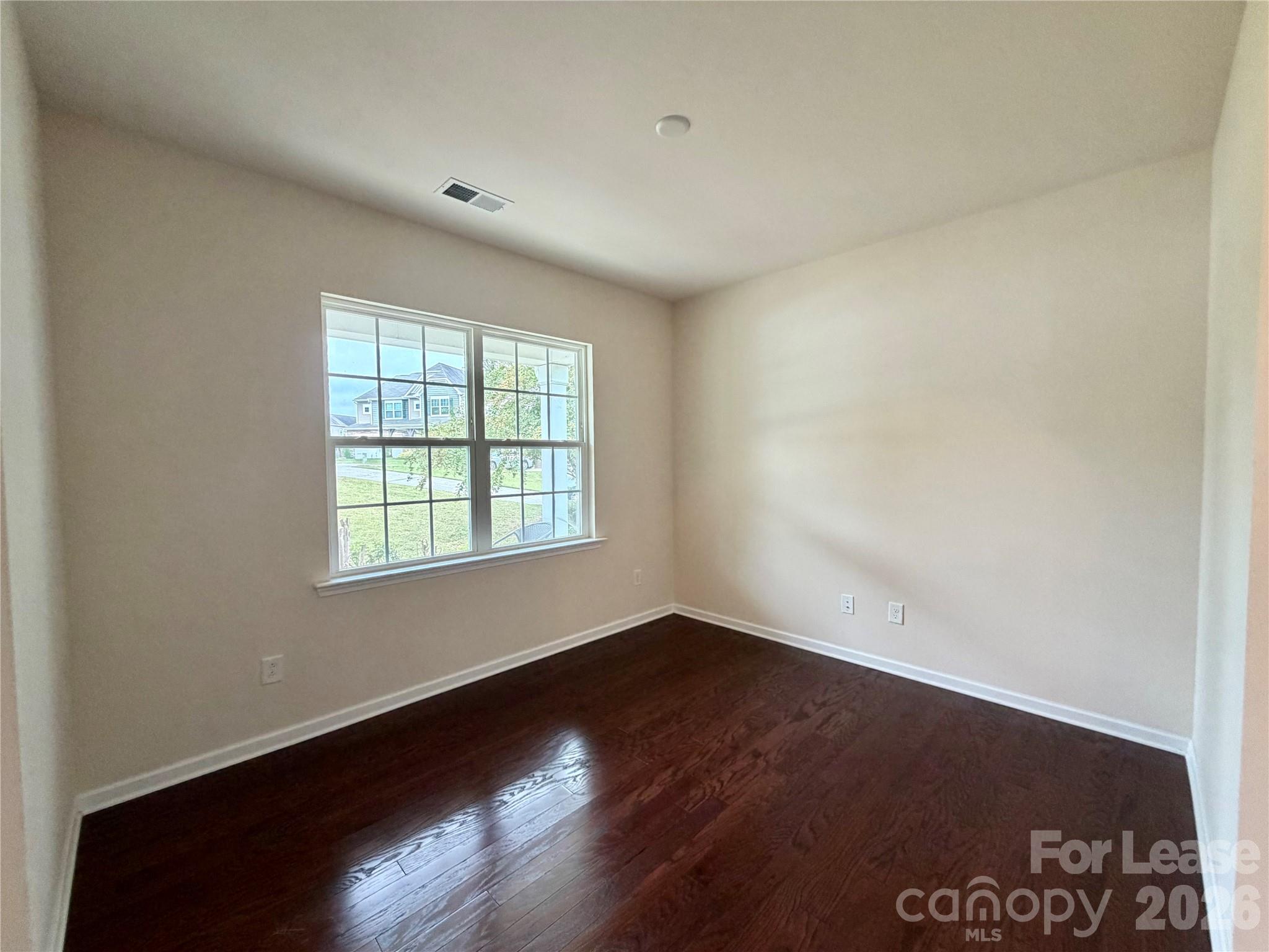7703 Kelburn Lane Property Photo 5