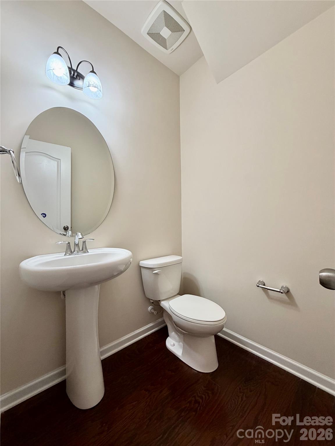 7703 Kelburn Lane Property Photo 9