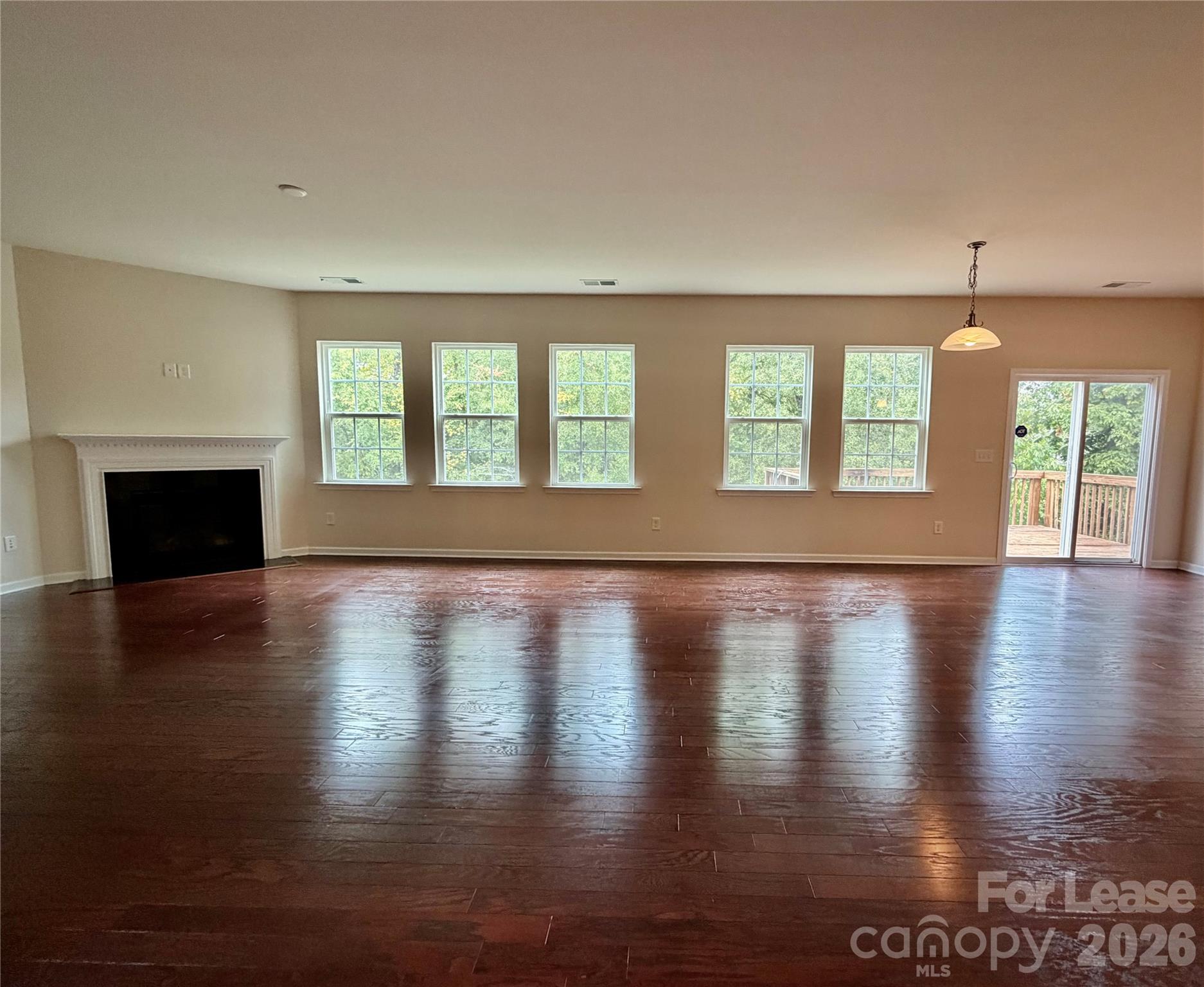 7703 Kelburn Lane Property Photo 10