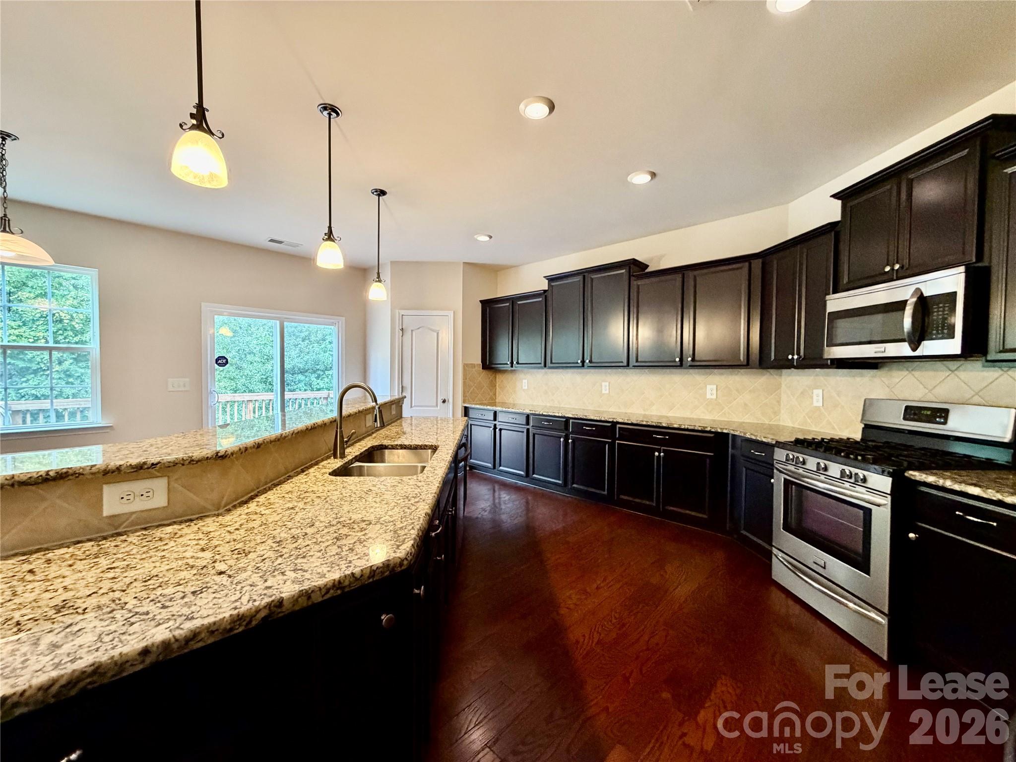 7703 Kelburn Lane Property Photo 13