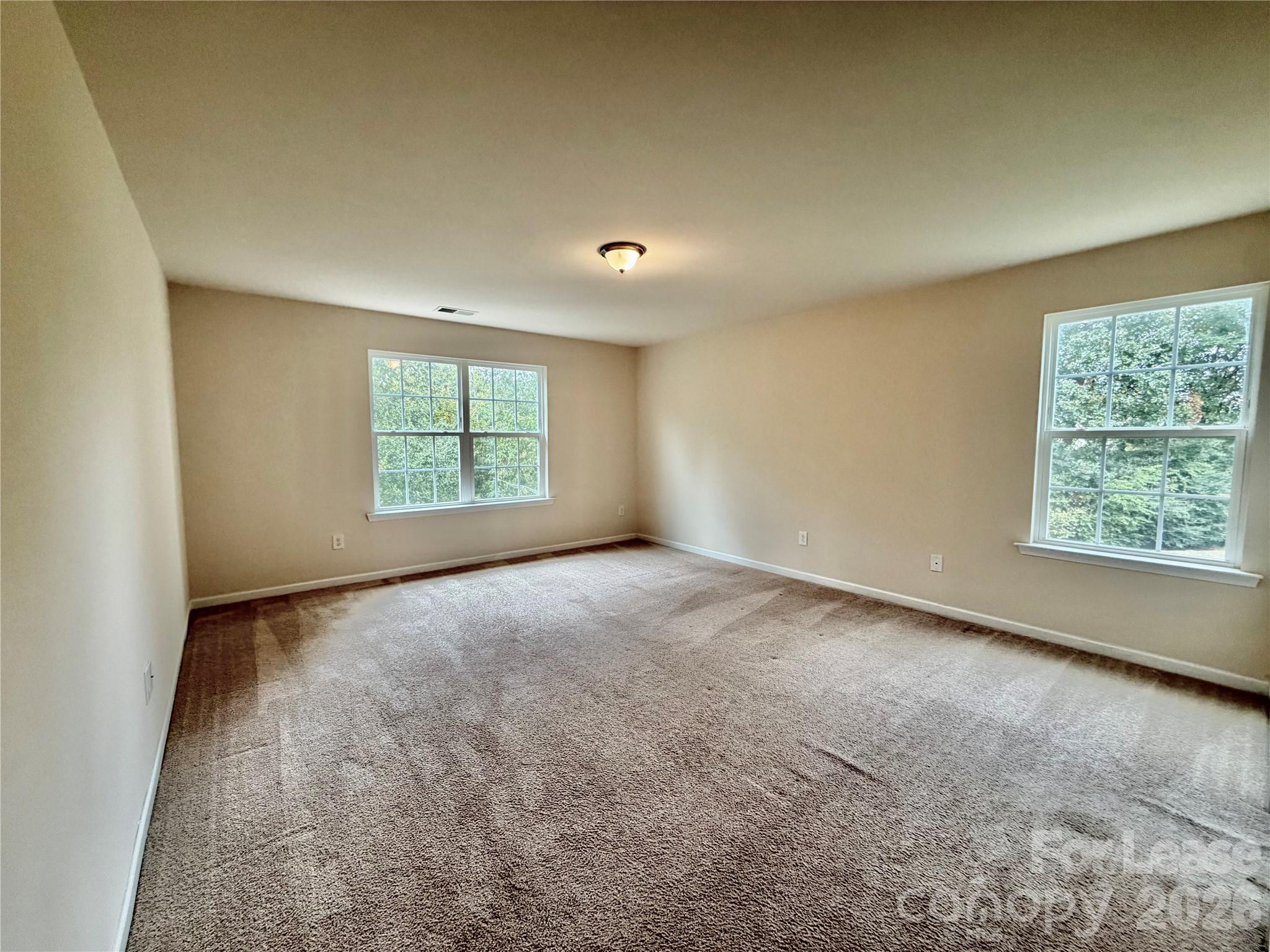 7703 Kelburn Lane Property Photo 19