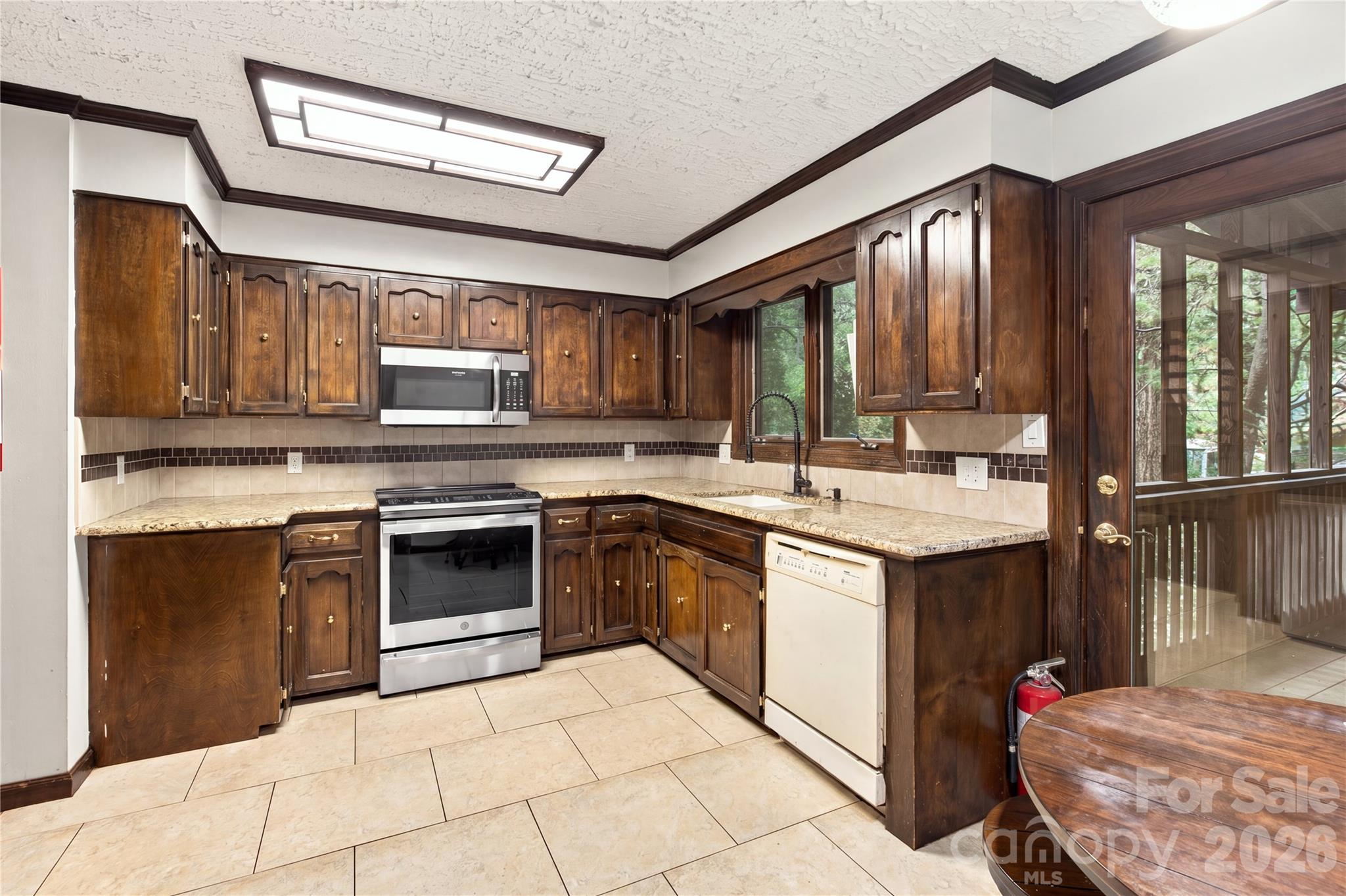 621 Georgia Avenue Property Photo 22