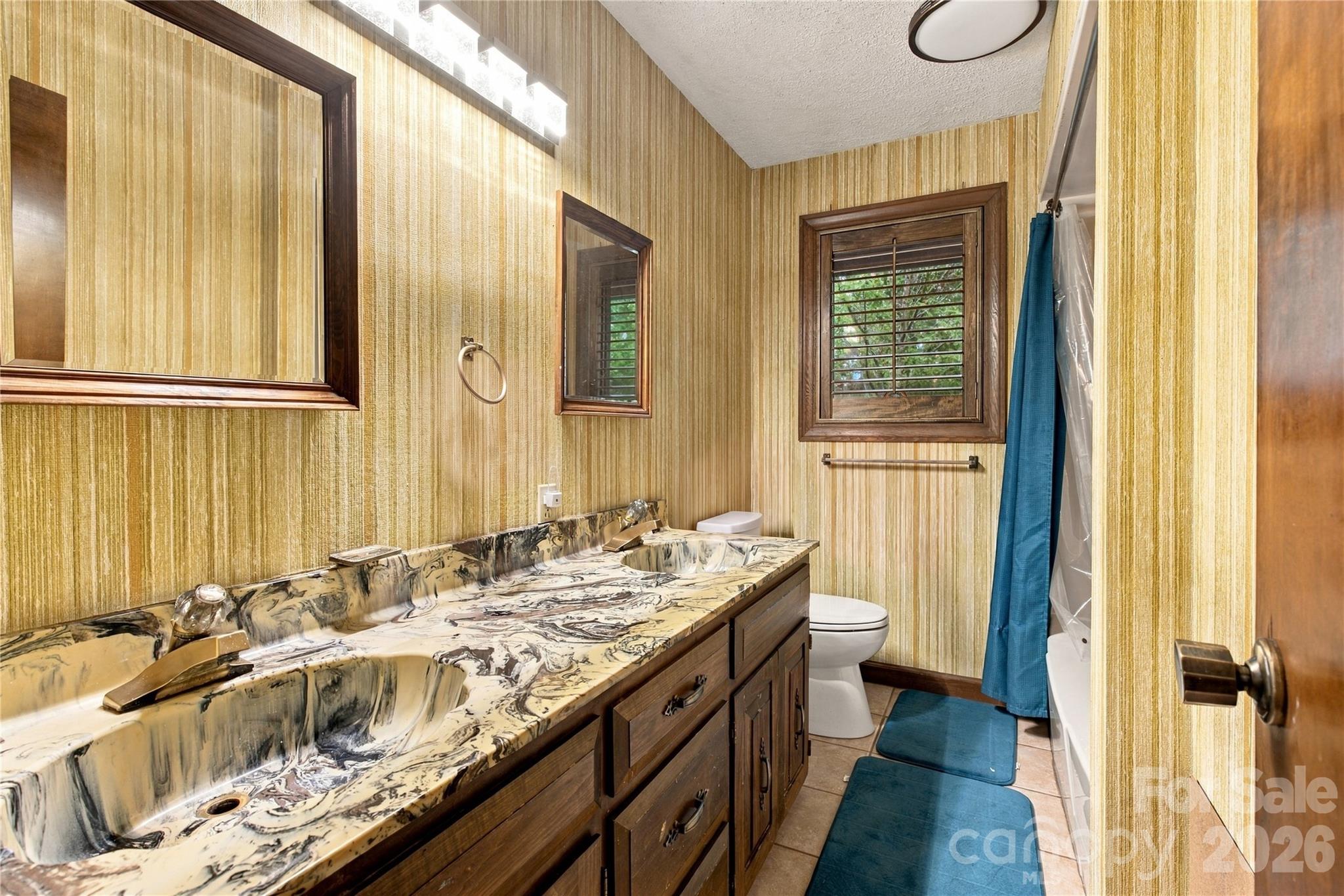 621 Georgia Avenue Property Photo 33