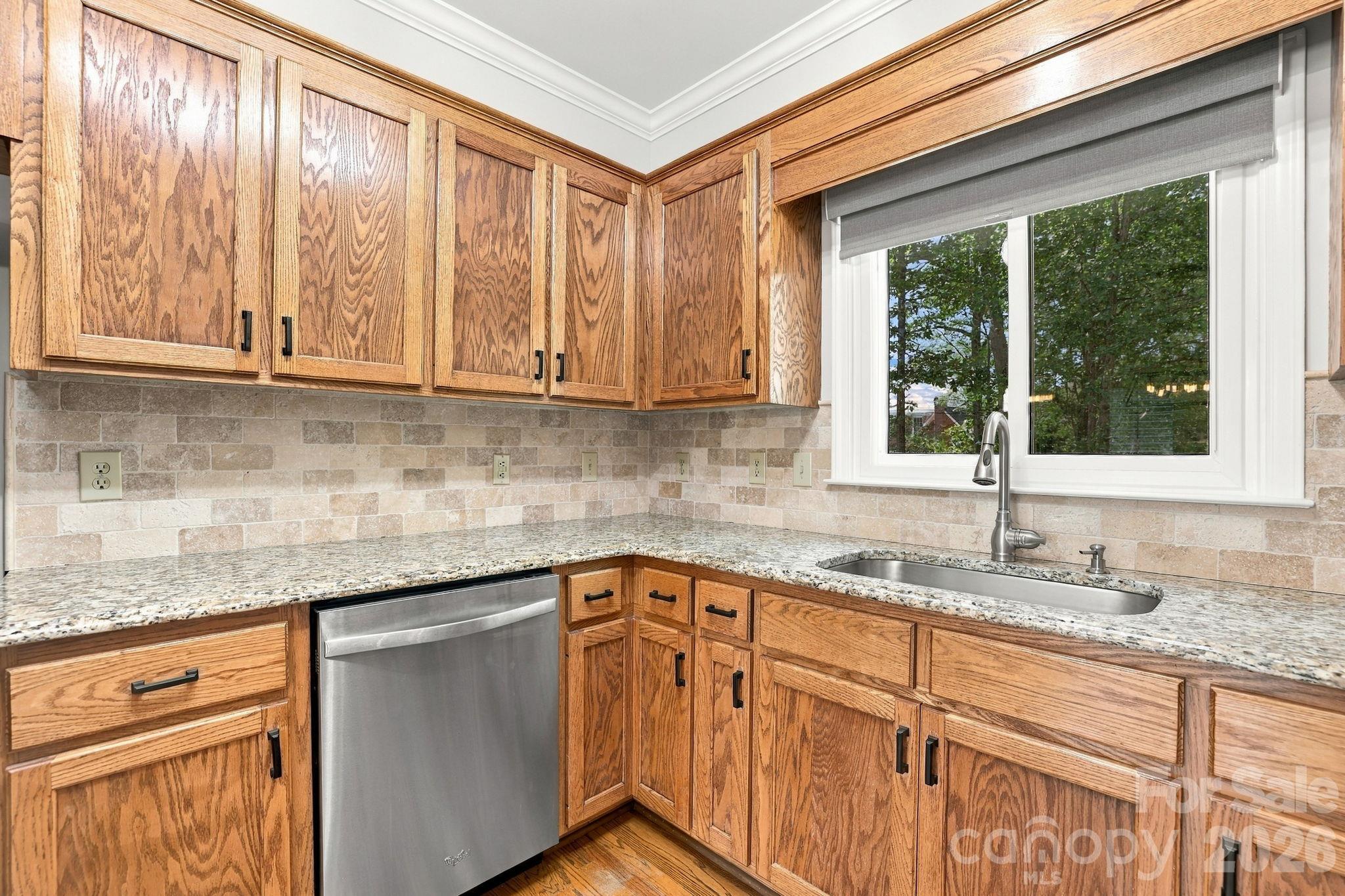 1471 Porch Swing Lane Property Photo 8