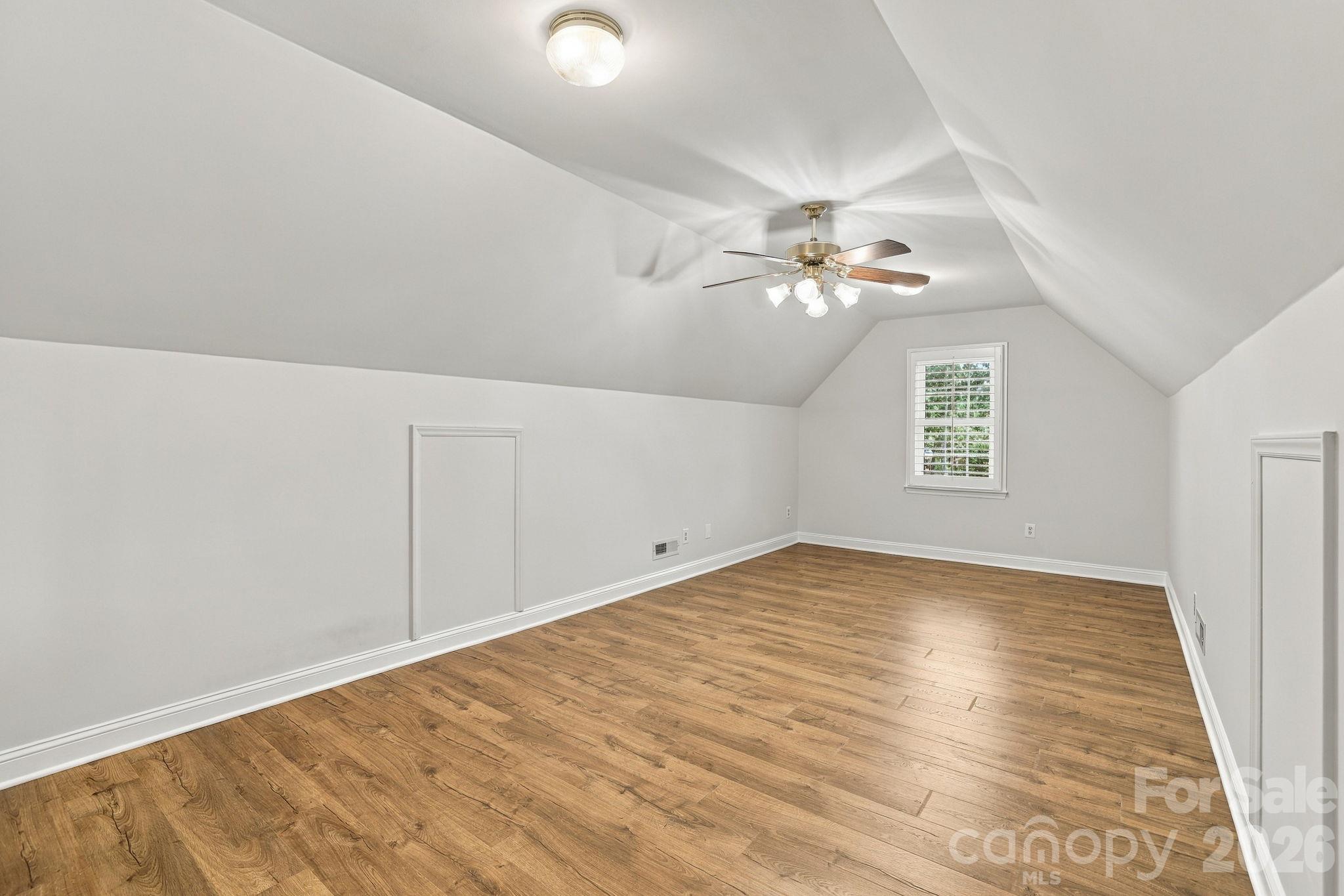 1471 Porch Swing Lane Property Photo 26