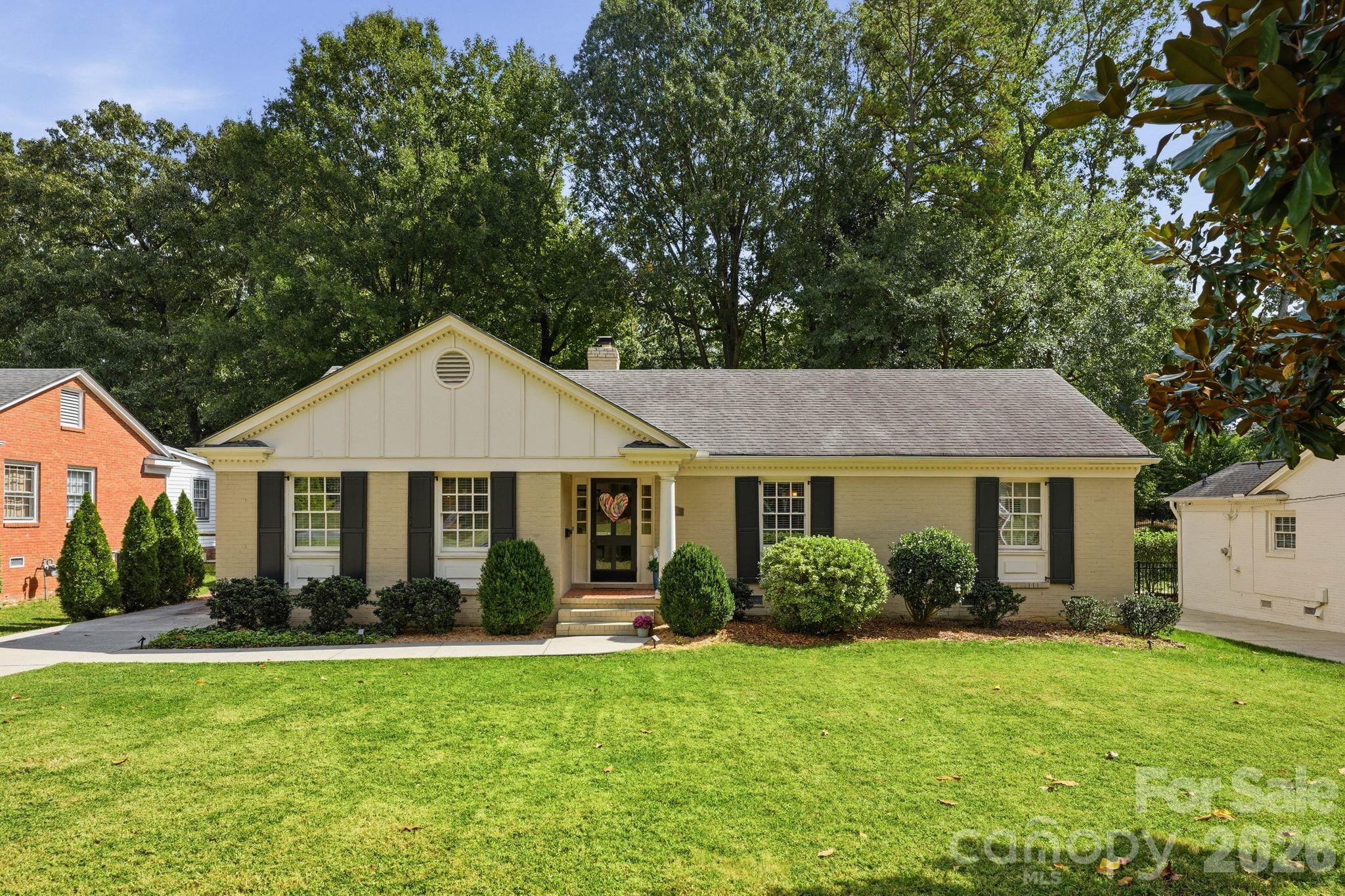 3745 Severn Avenue Property Photo 1