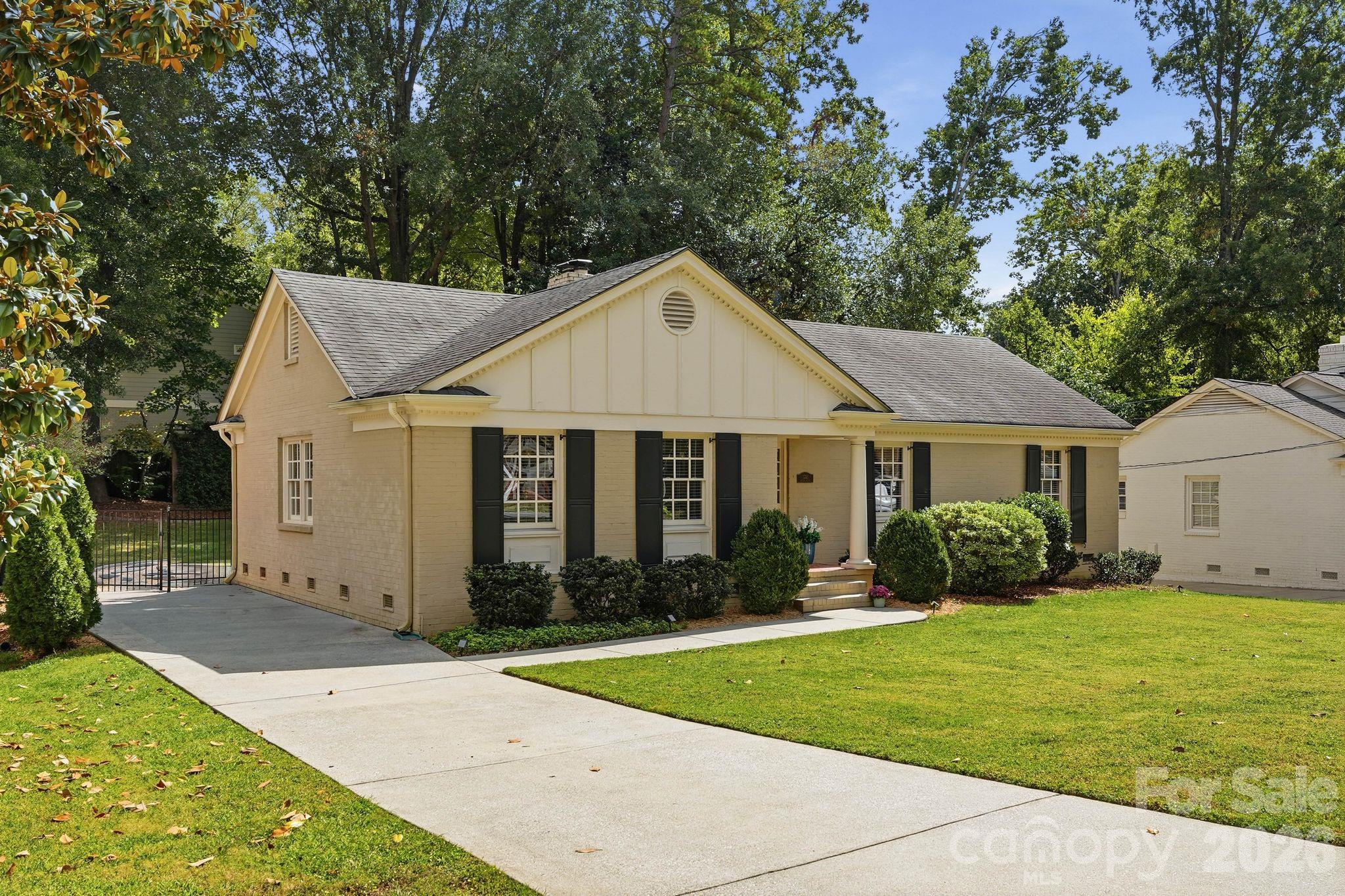 3745 Severn Avenue Property Photo 3
