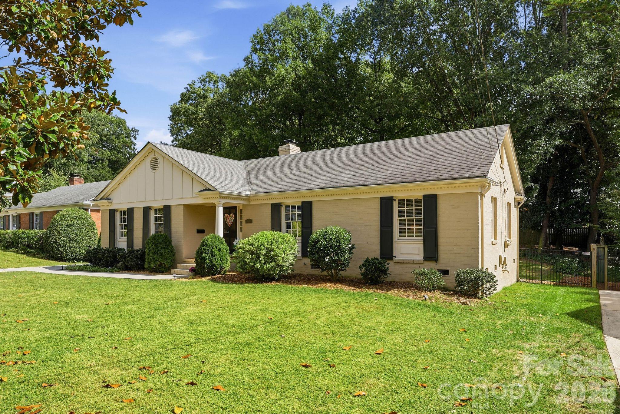 3745 Severn Avenue Property Photo 4