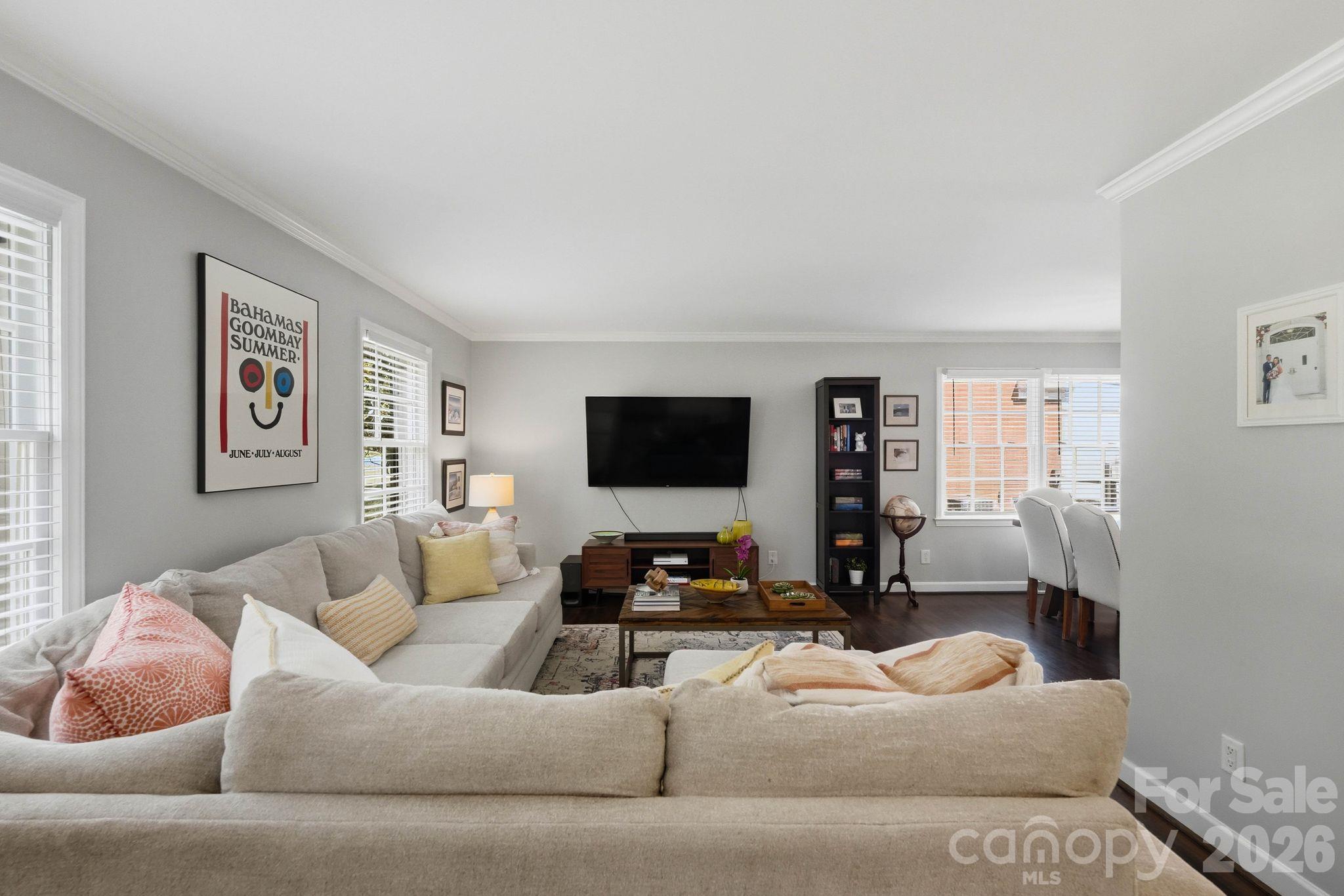 3745 Severn Avenue Property Photo 7