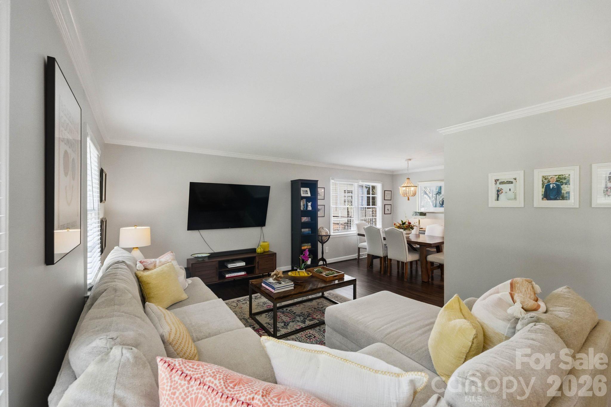 3745 Severn Avenue Property Photo 10