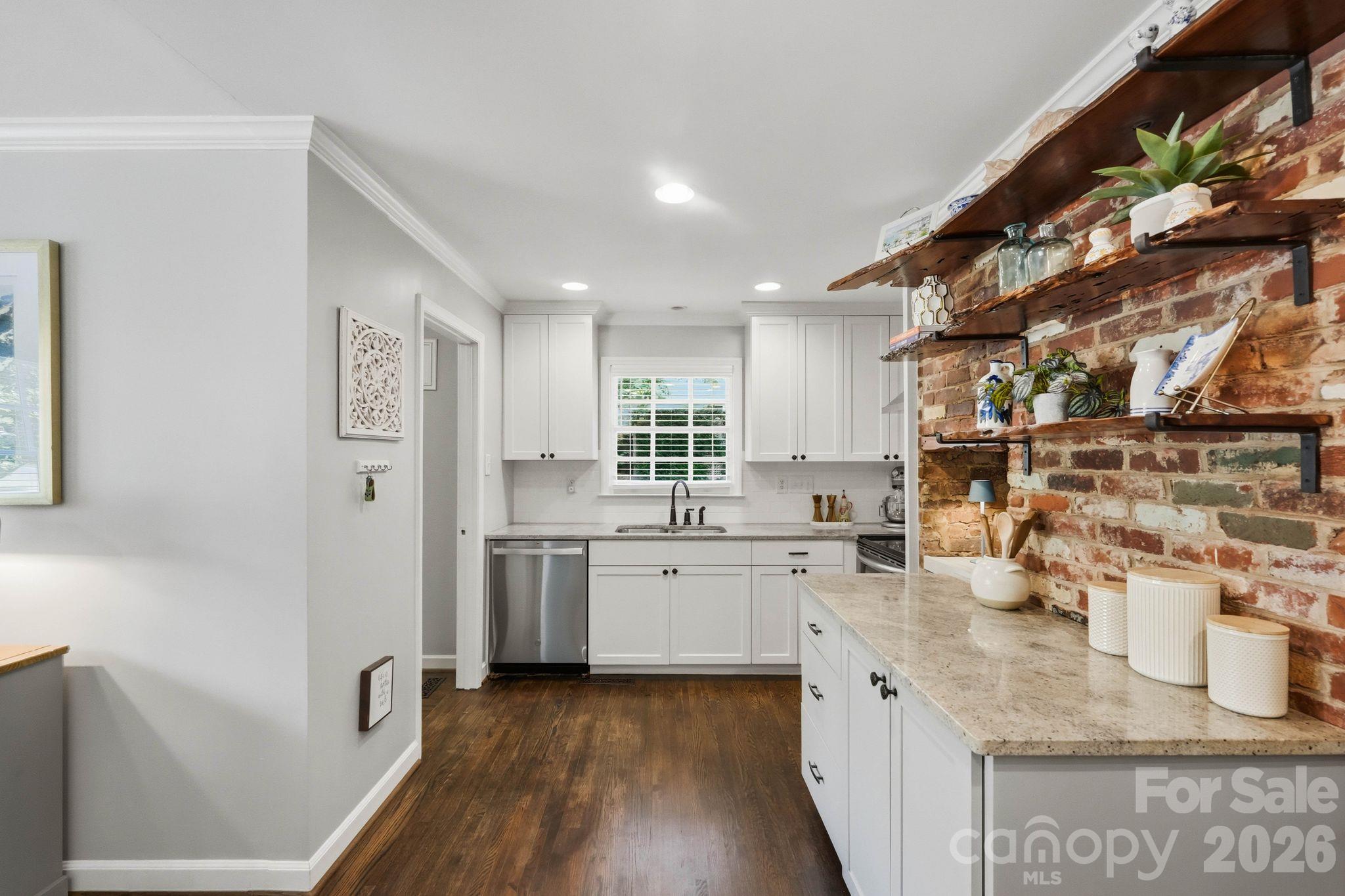 3745 Severn Avenue Property Photo 18