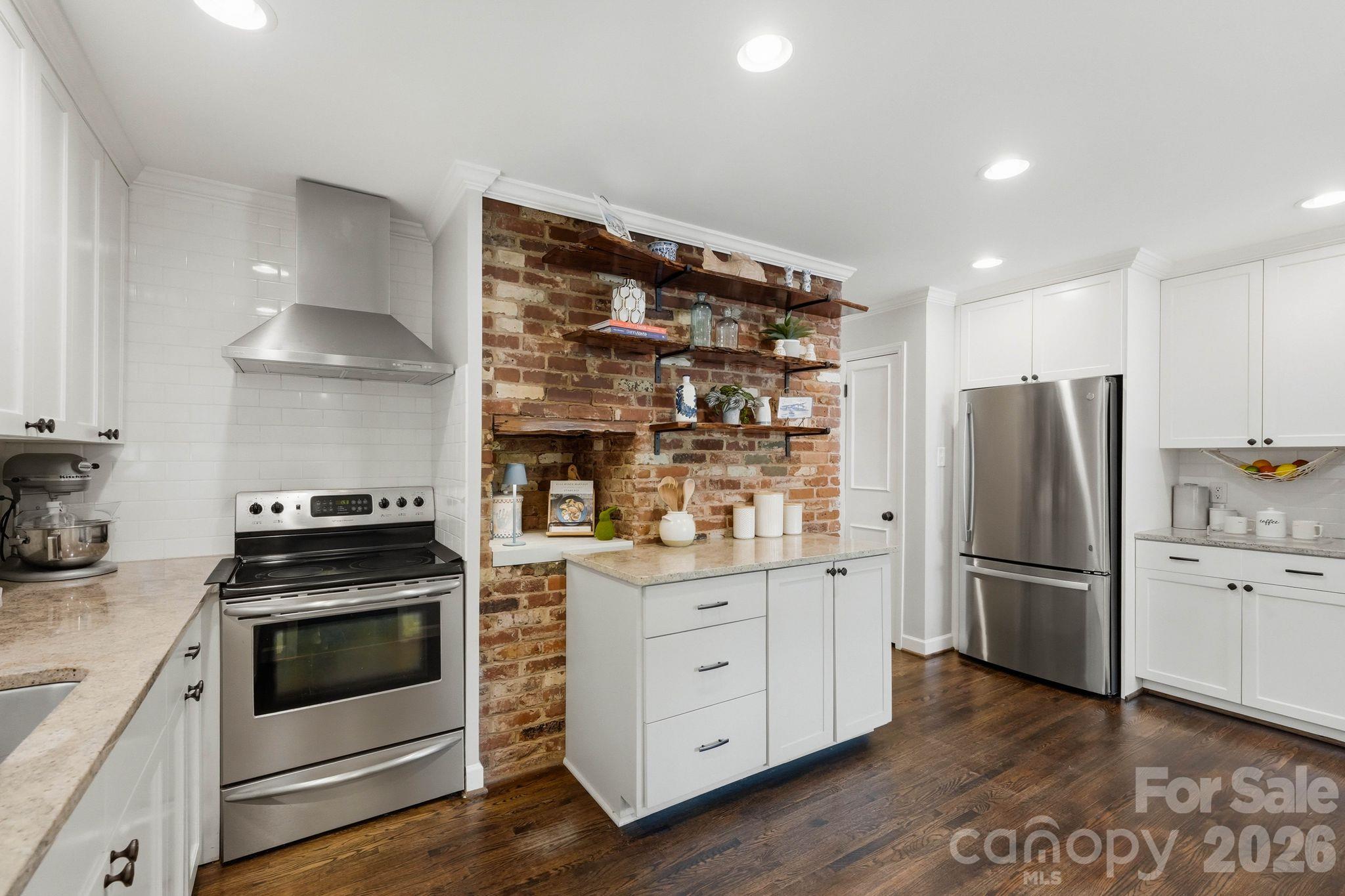3745 Severn Avenue Property Photo 19