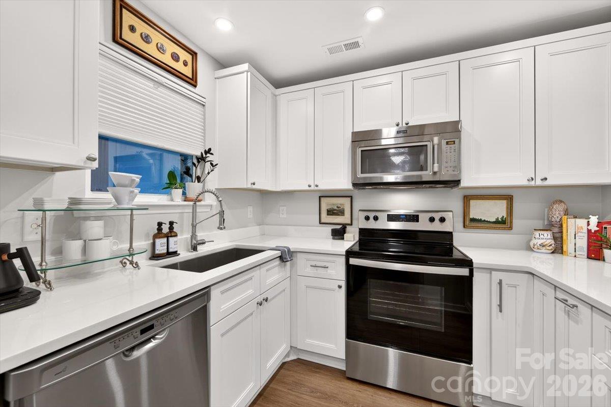 300 E Park Avenue 30 Property Photo 11
