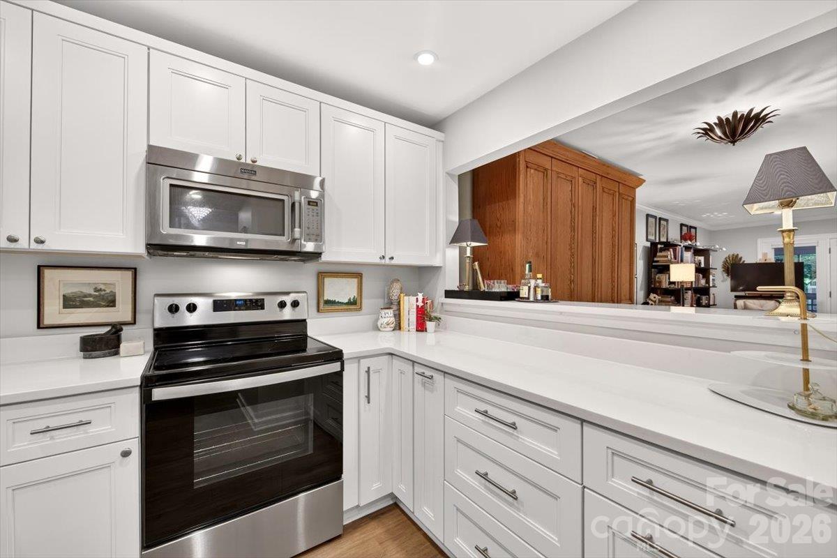 300 E Park Avenue 30 Property Photo 13