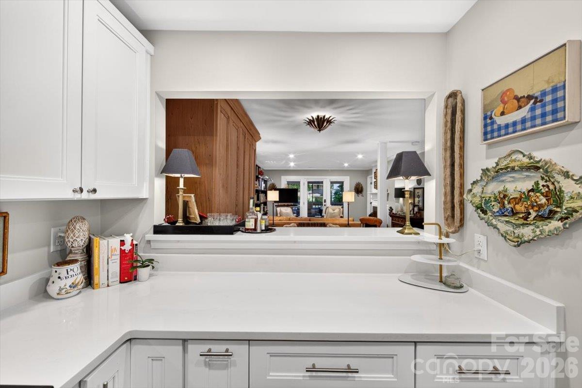 300 E Park Avenue 30 Property Photo 14