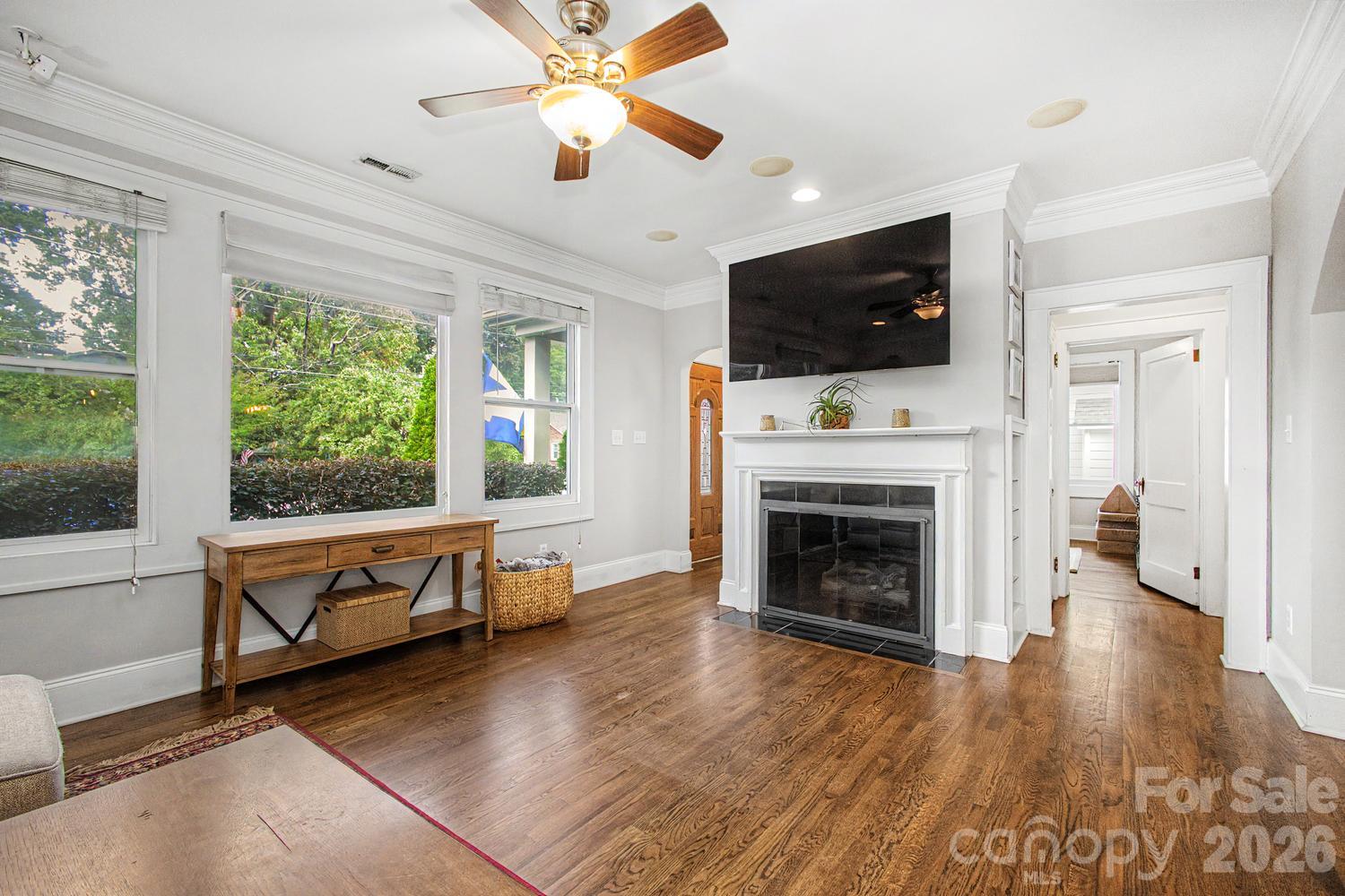 3610 Oakwood Avenue Property Photo 6
