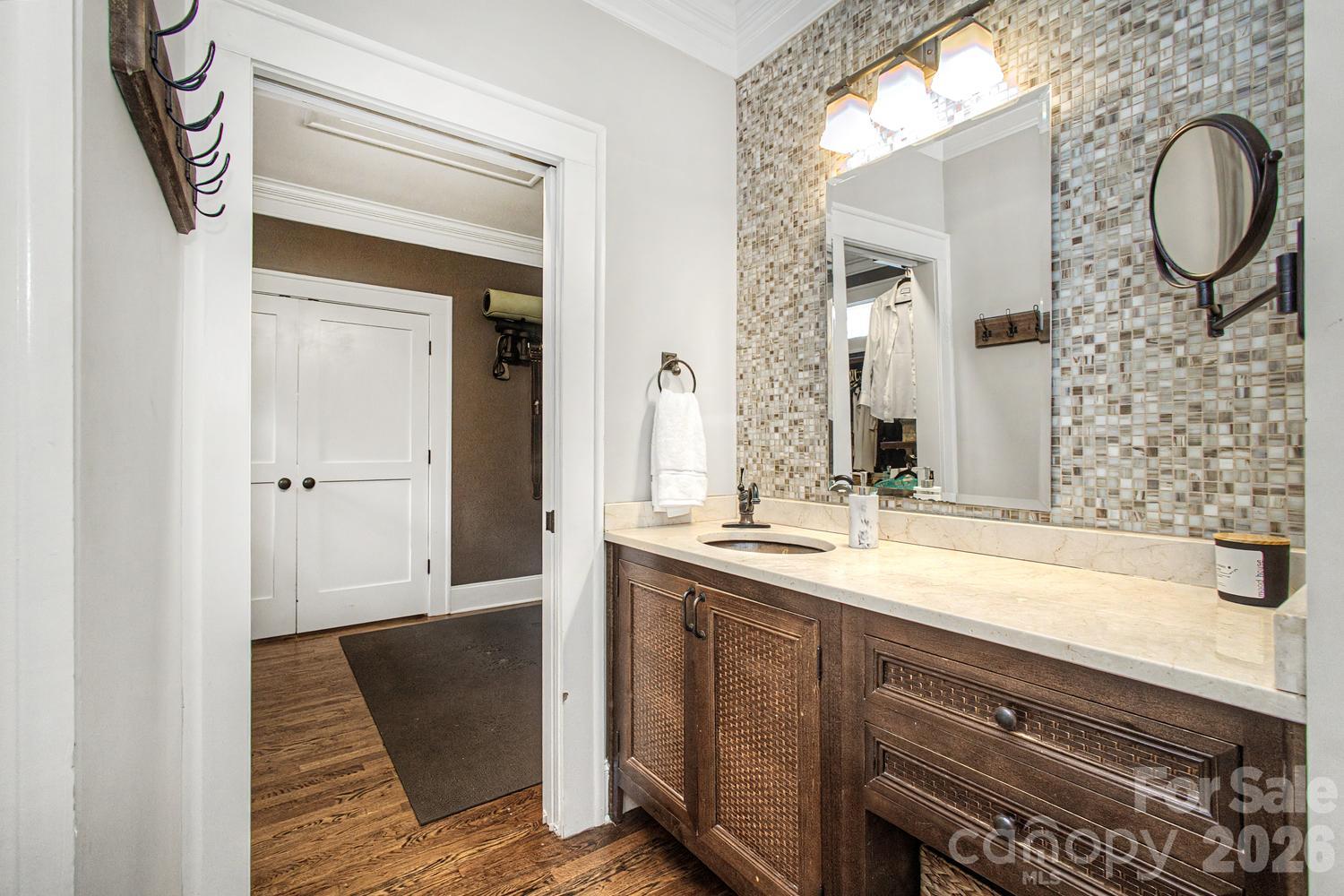 3610 Oakwood Avenue Property Photo 24