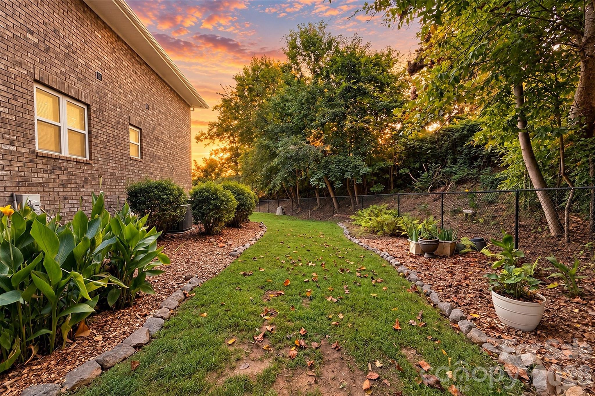 7365 Gabriel Street Property Photo 9