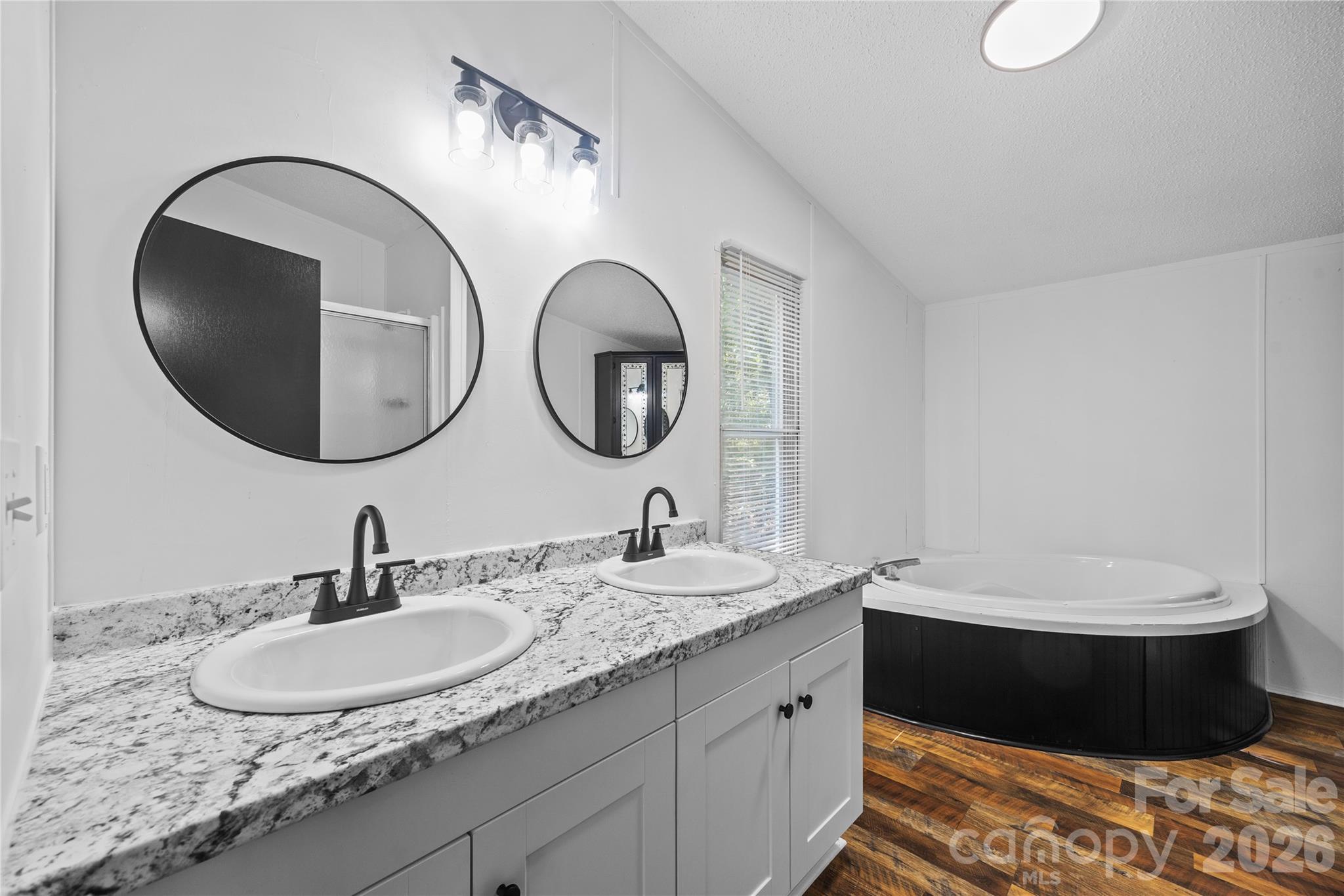 3285 Falcon Ridge Road Property Photo 23