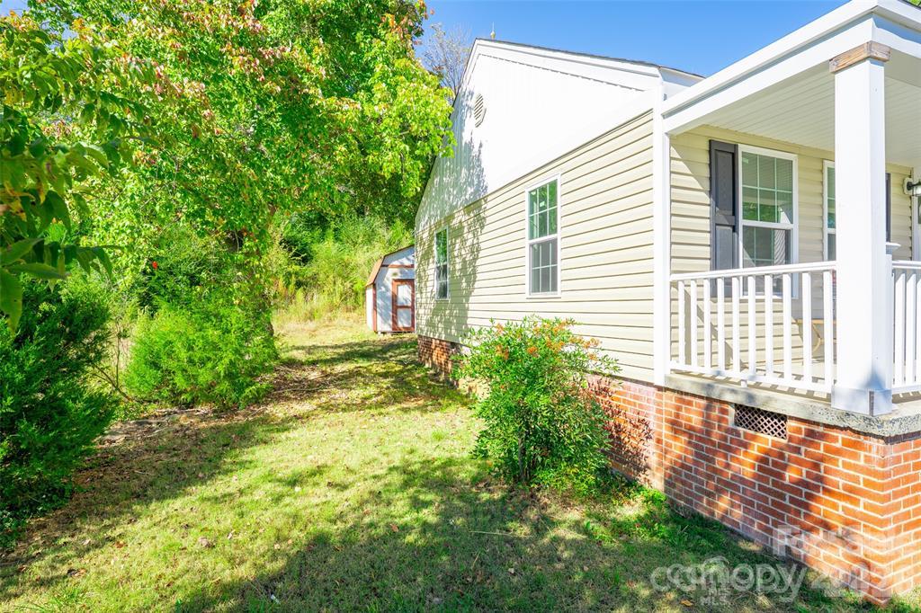 640 Mckee Street Property Photo 7