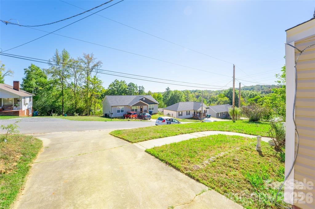 640 Mckee Street Property Photo 10