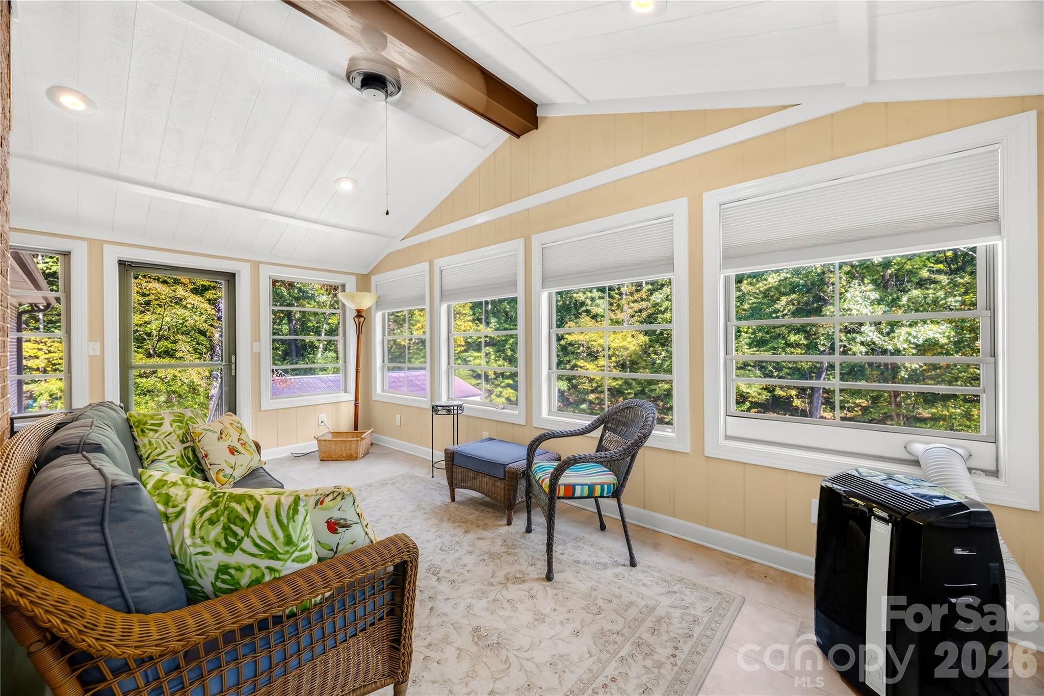 16208 Deepwood Place Property Photo 3