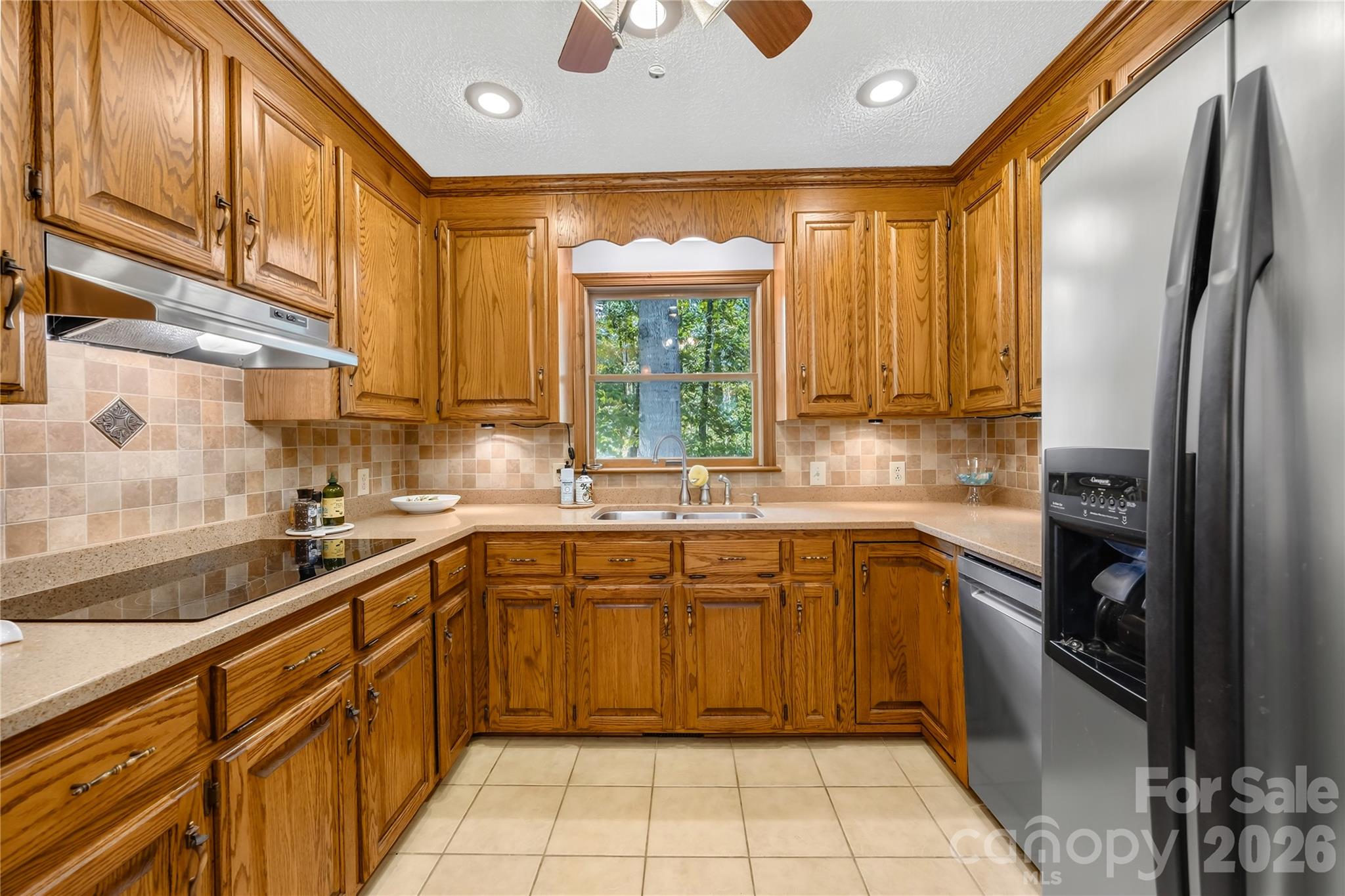 16208 Deepwood Place Property Photo 11