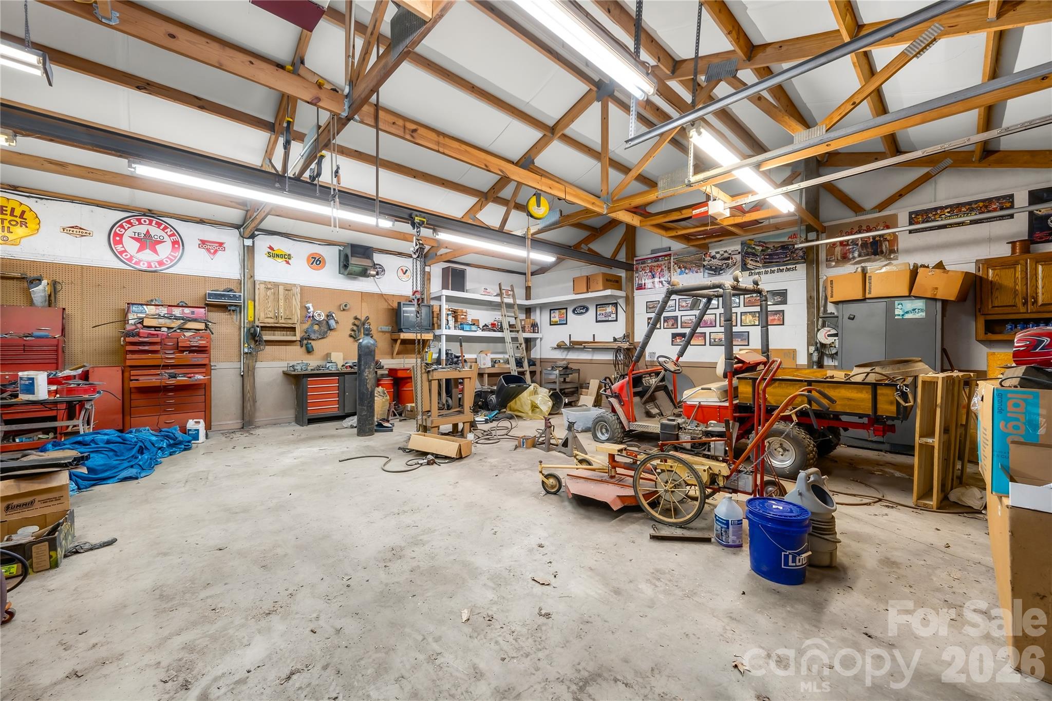 16208 Deepwood Place Property Photo 28