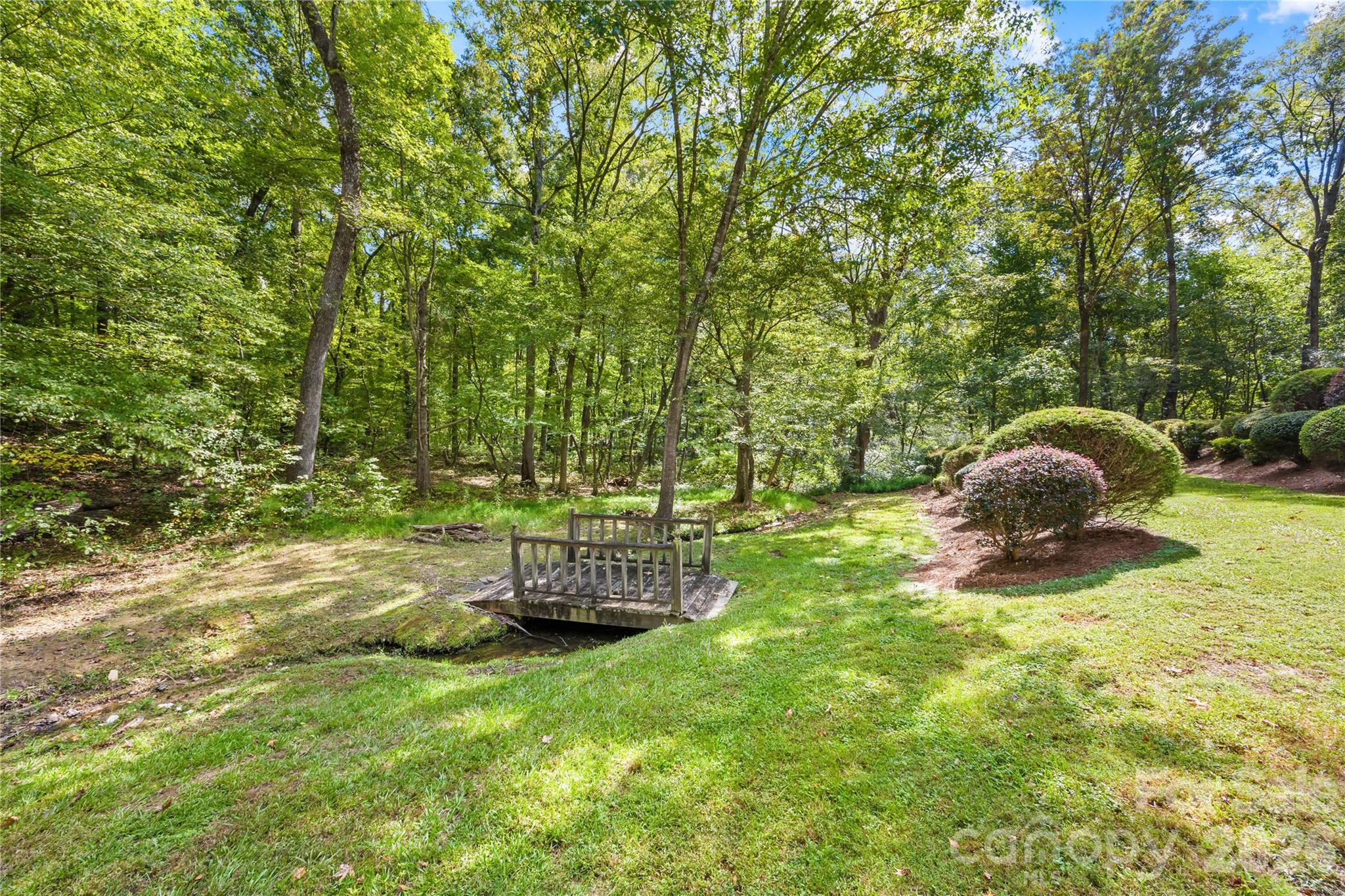16208 Deepwood Place Property Photo 32
