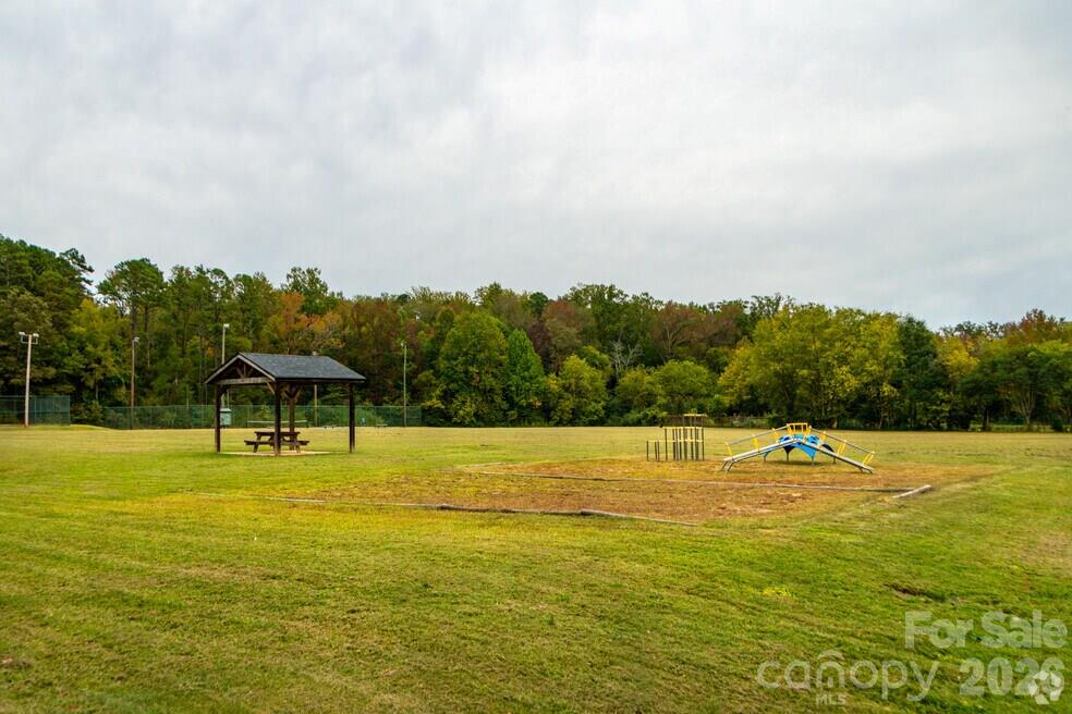 16208 Deepwood Place Property Photo 48