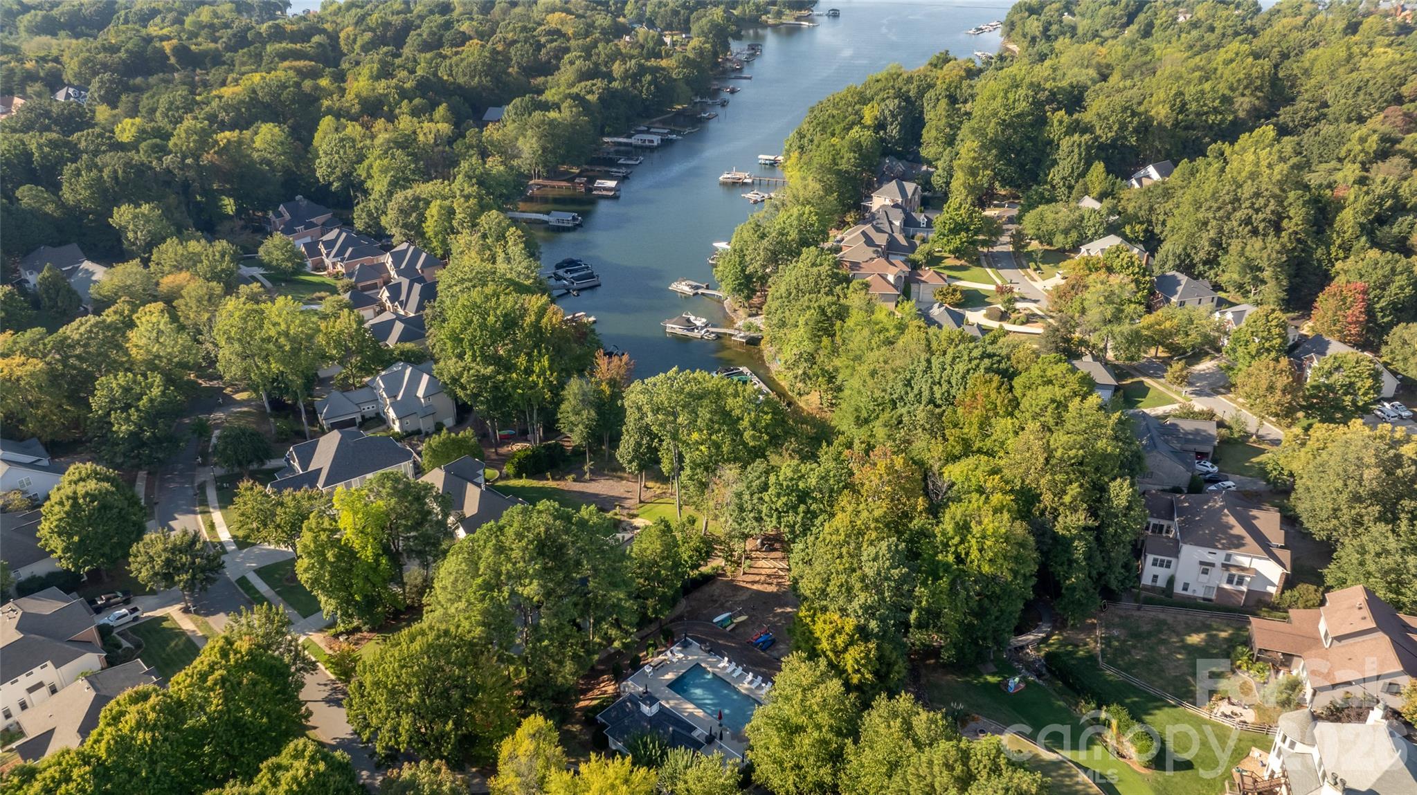 20315 Southshore Drive Property Photo 2