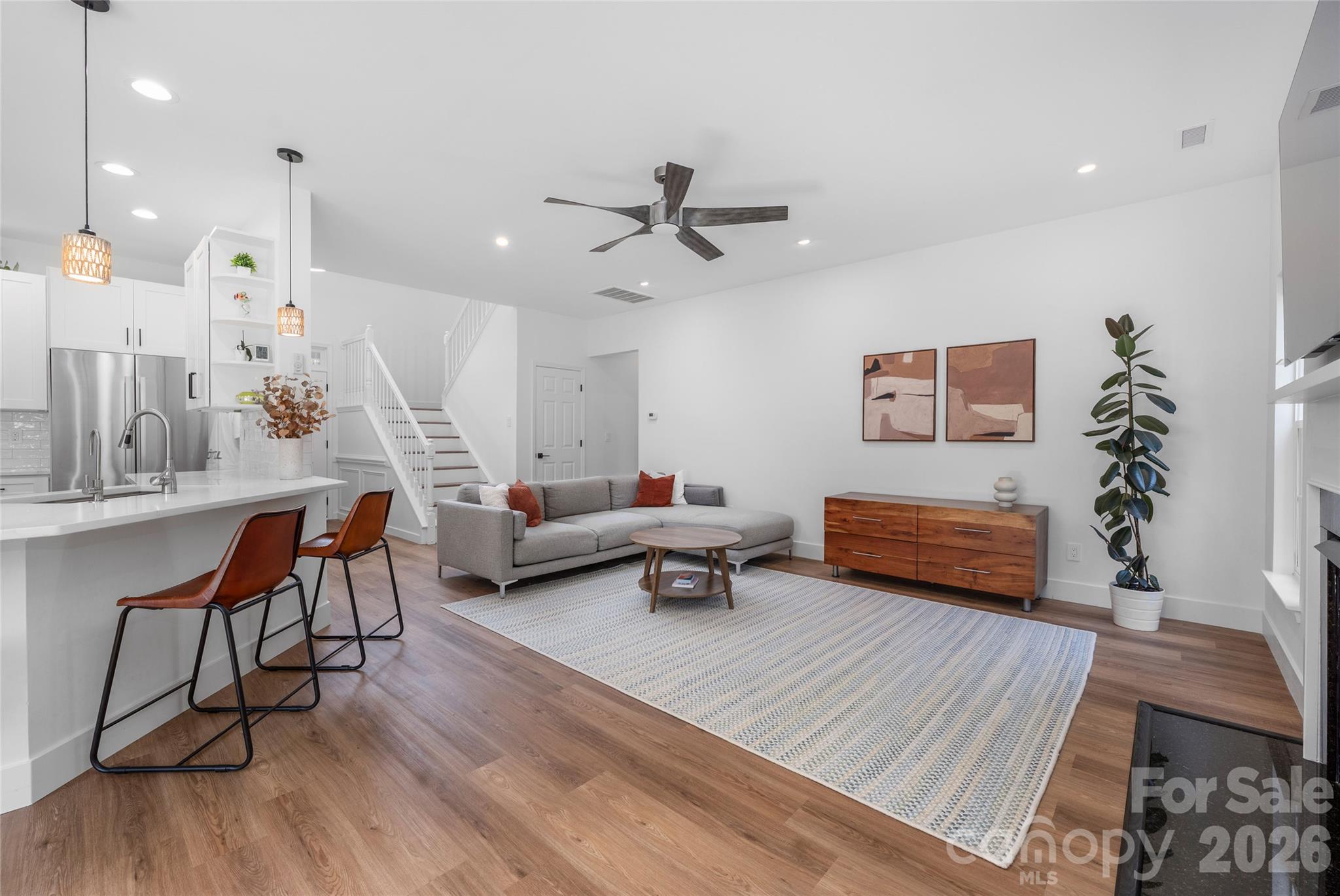 20315 Southshore Drive Property Photo 7