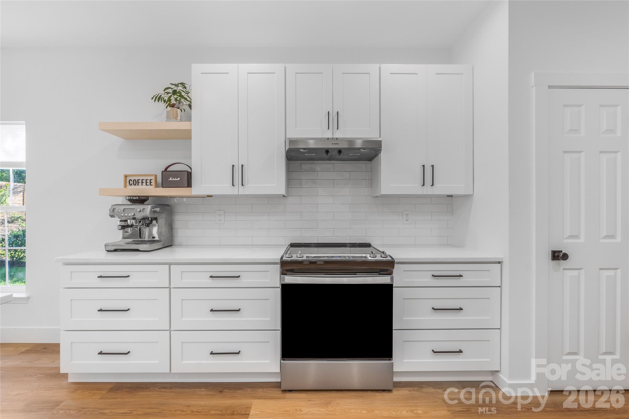 20315 Southshore Drive Property Photo 8