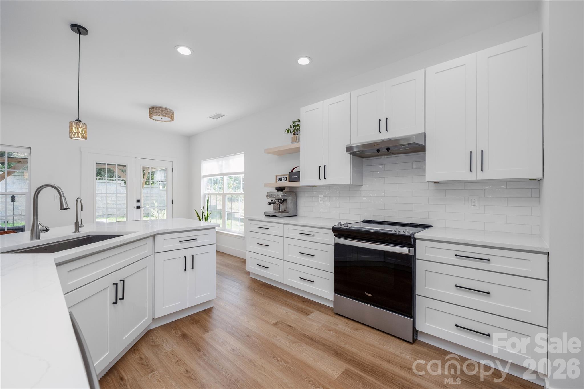 20315 Southshore Drive Property Photo 11