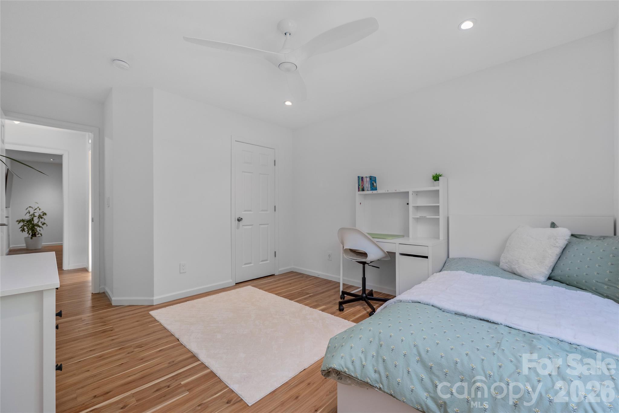 20315 Southshore Drive Property Photo 24