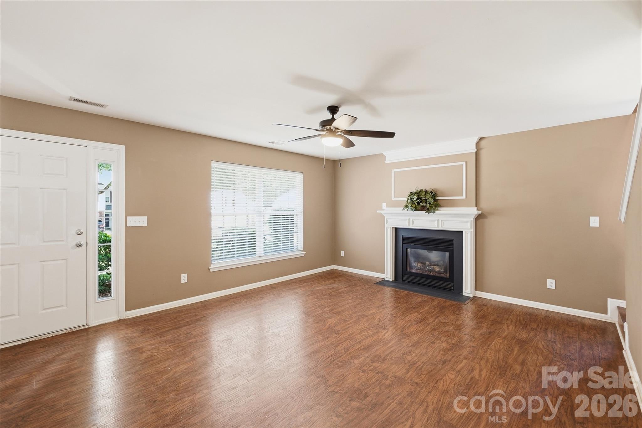 1619 Eagle Lake Drive 203 Property Photo 2