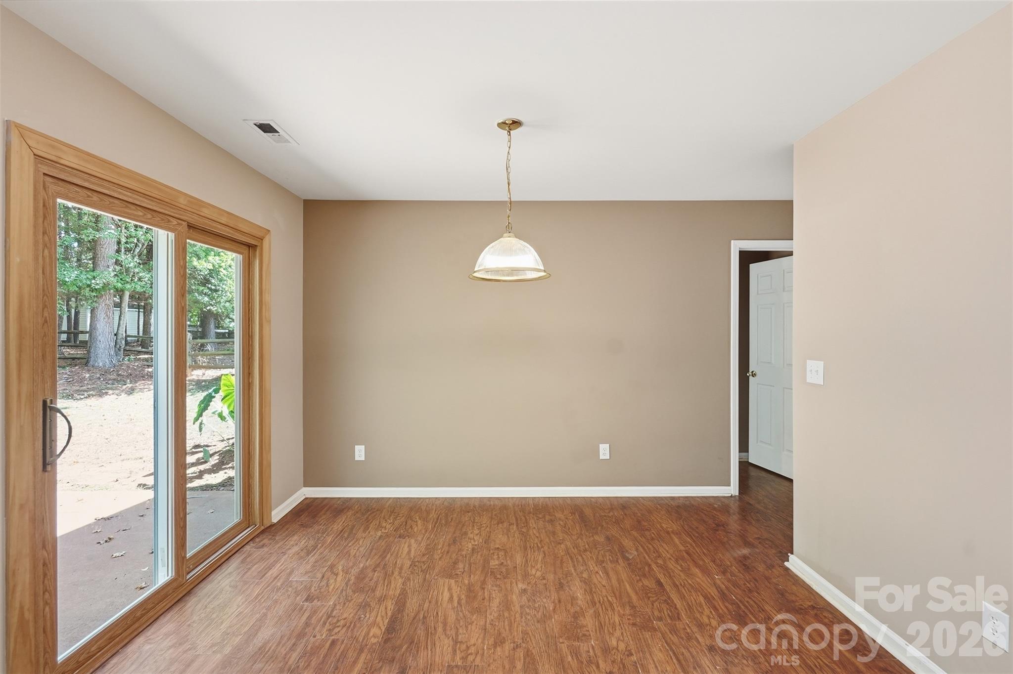 1619 Eagle Lake Drive 203 Property Photo 8